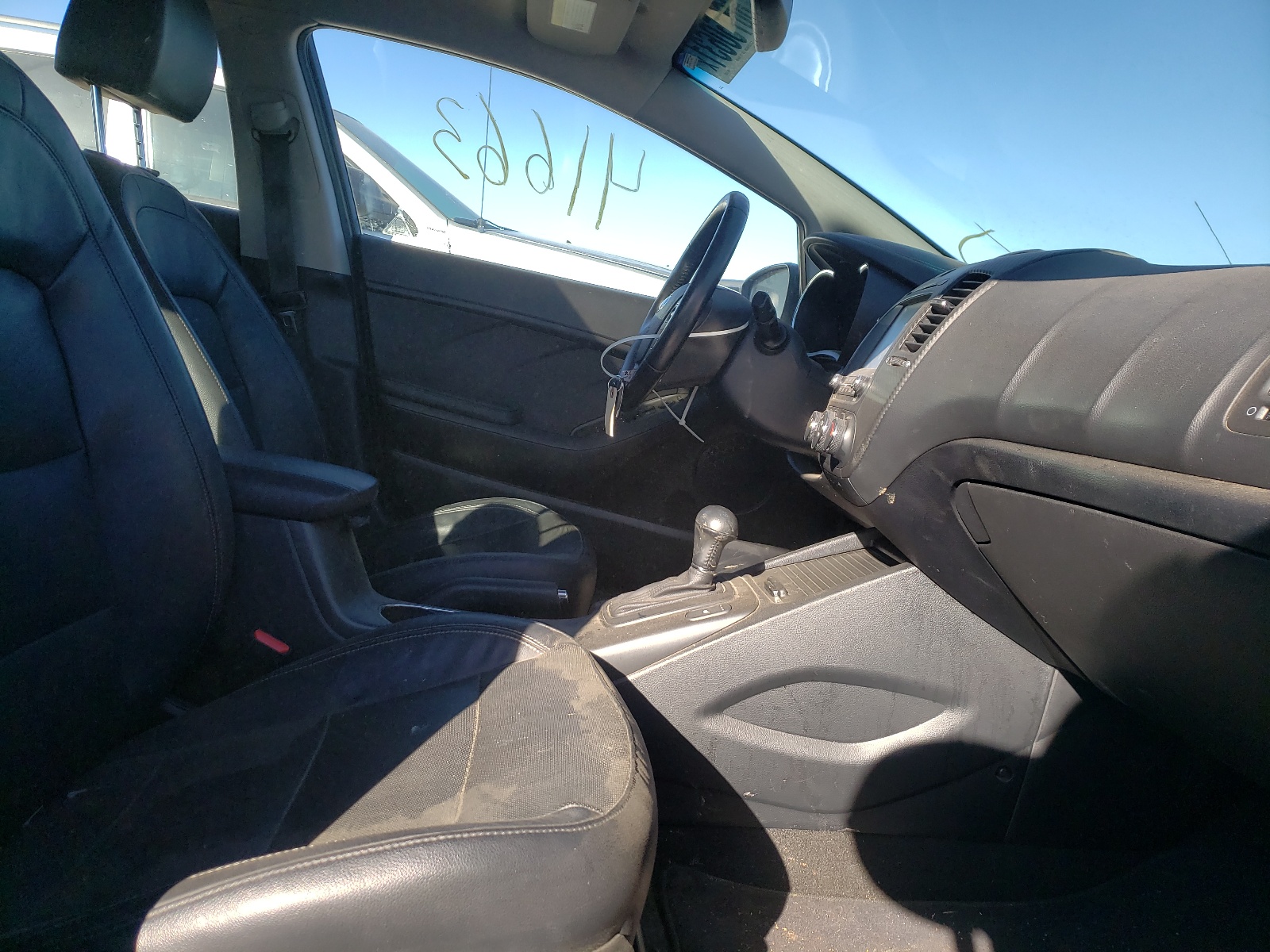 Photo 5 from auction – 2016 KIA FORTE EX with VIN KNAFZ4A87G5578523