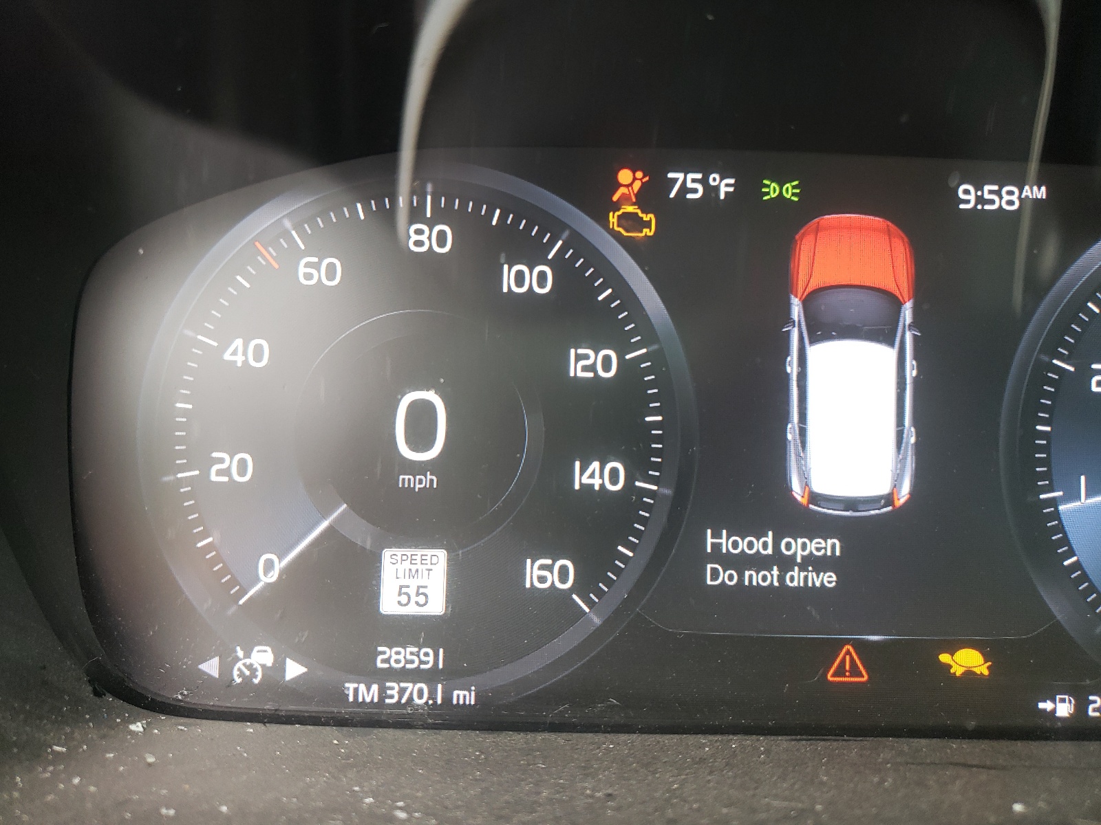 Photo 8 from auction – 2019 VOLVO XC40 T5 MO with VIN YV4162UK8K2063233