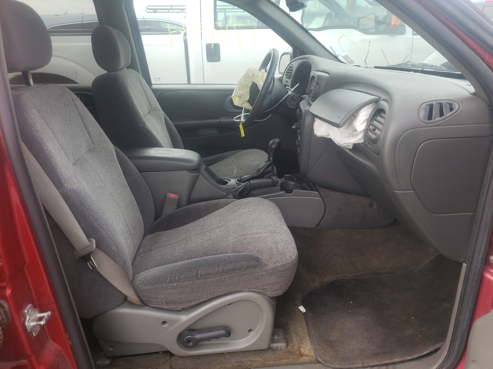 Photo 5 from auction – 2004 CHEVROLET TRAILBLAZE with VIN 1GNDT13S242421828