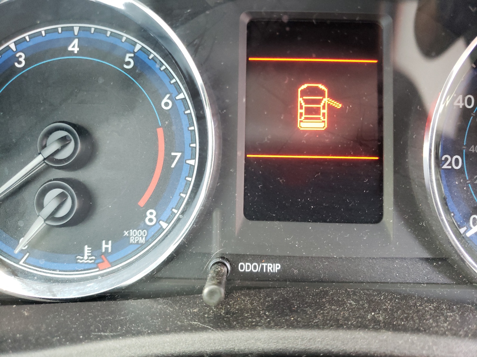 Photo 8 from auction – 2019 TOYOTA COROLLA L with VIN 2T1BURHE2KC156843