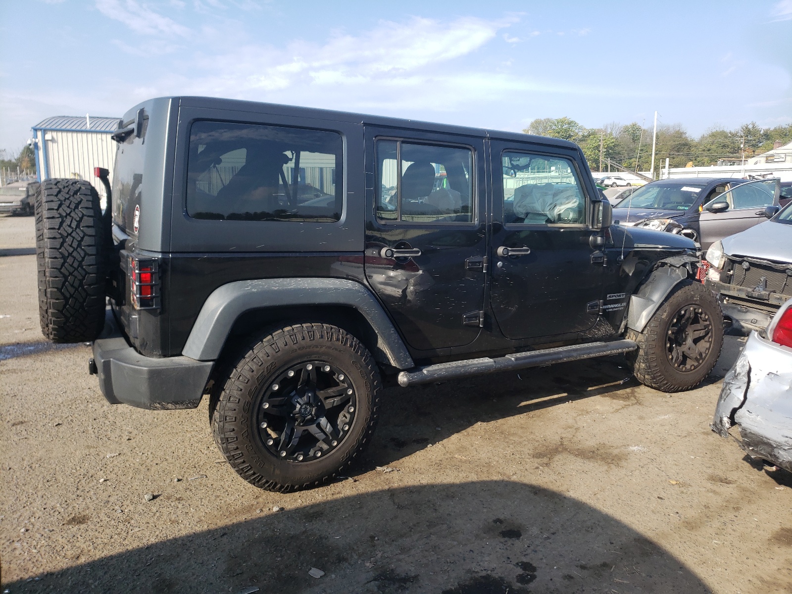 Photo 4 from auction – 2015 JEEP WRANGLER U with VIN 1C4BJWDG0FL682725