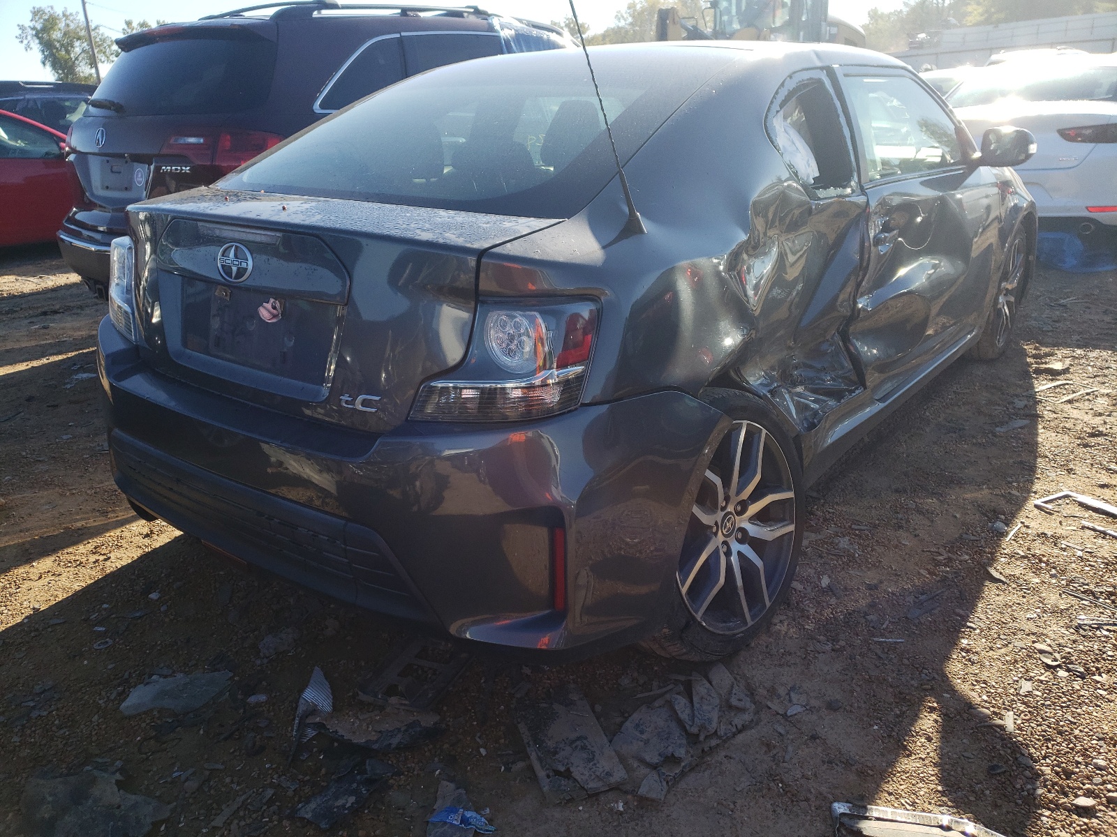 Photo 4 from auction – 2015 TOYOTA SCION TC with VIN JTKJF5C78FJ003975