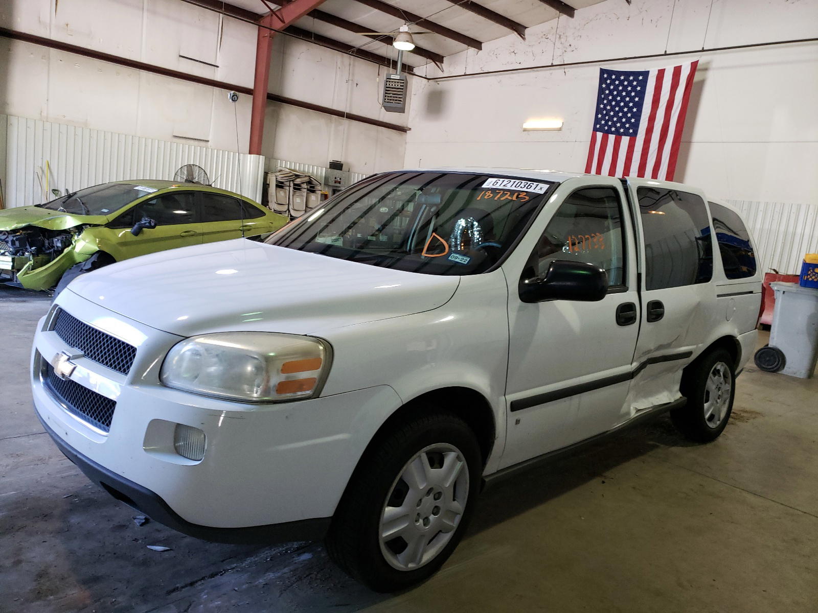 Photo 2 from auction – 2007 CHEVROLET UPLANDER L with VIN 1GNDV23W57D187213