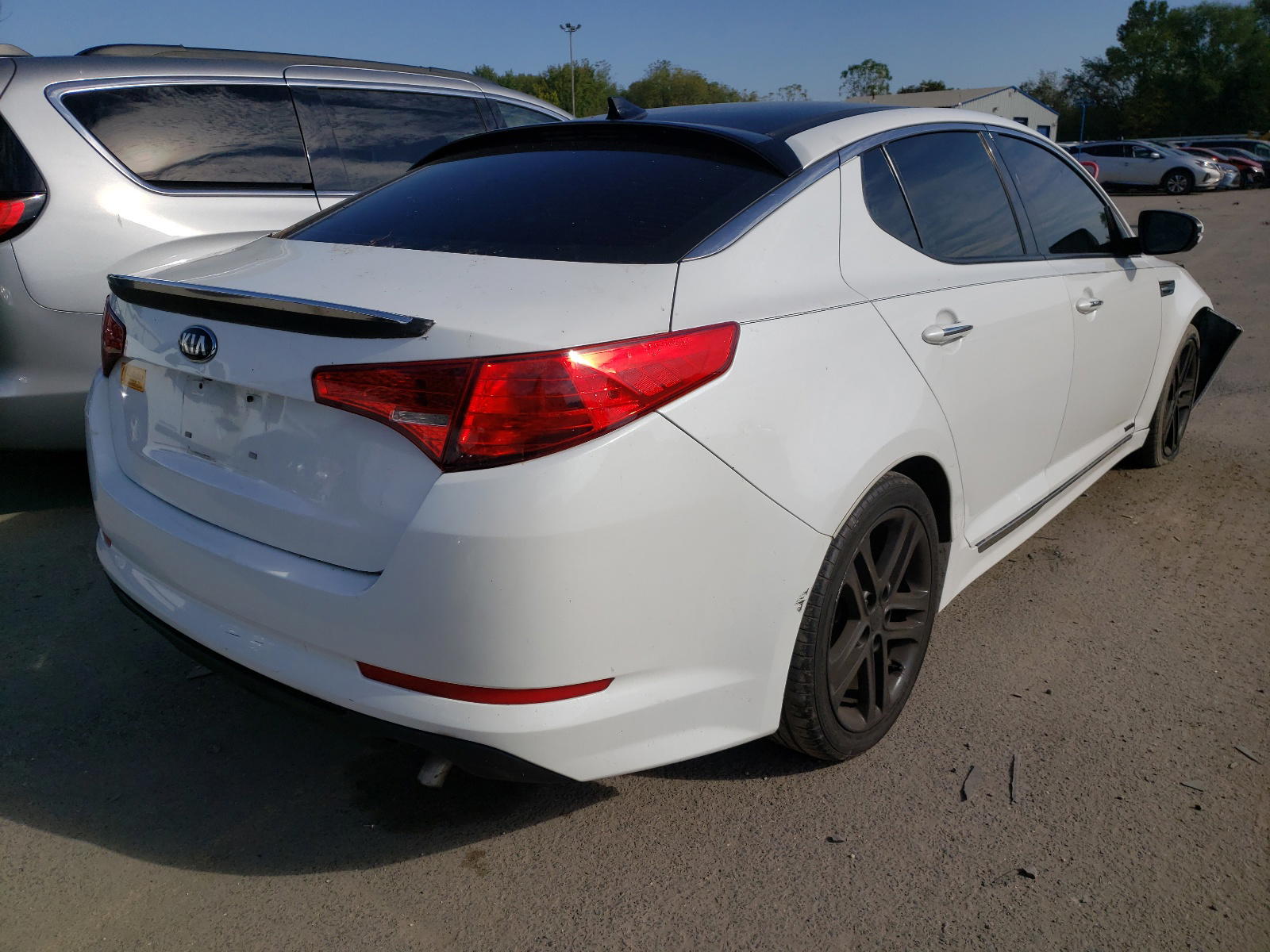 Photo 4 from auction – 2013 KIA OPTIMA SX with VIN 5XXGR4A67DG190530