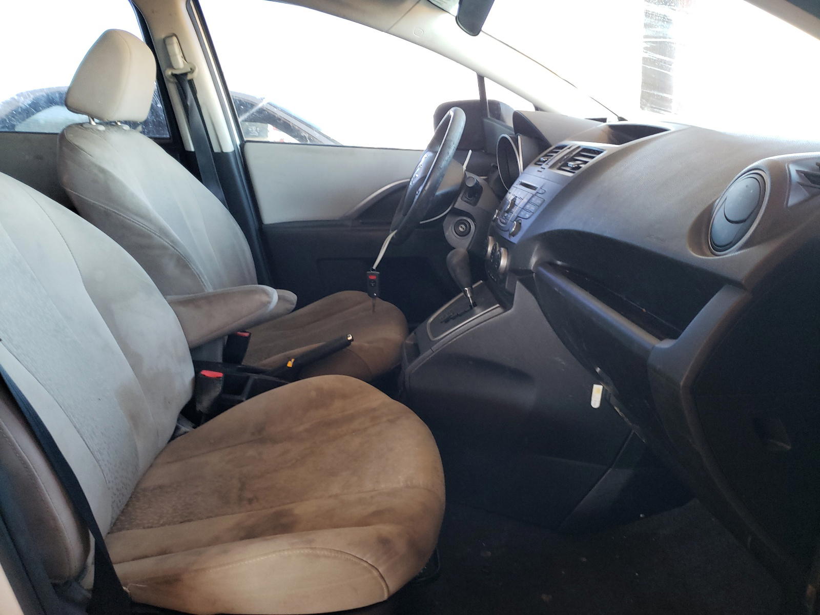 Photo 5 from auction – 2012 MAZDA 5 with VIN JM1CW2BL6C0113566