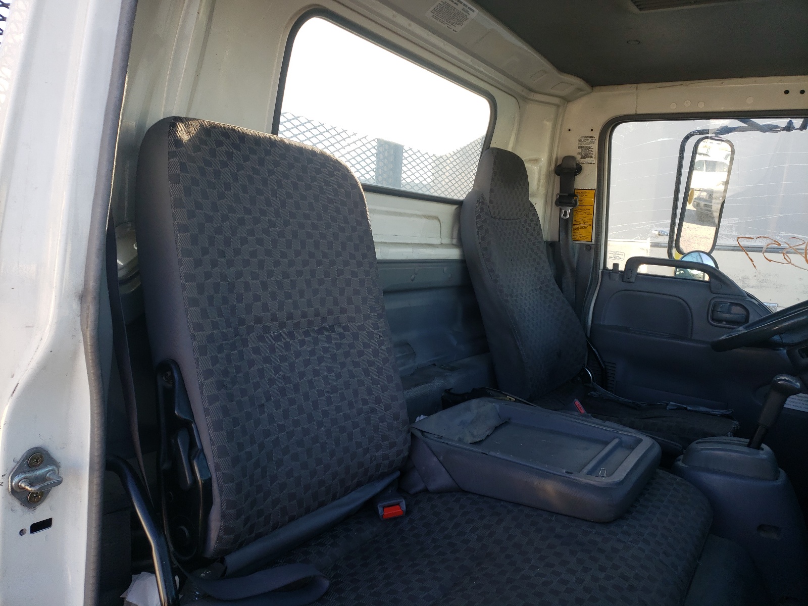 Photo 6 from auction – 2007 CHEVROLET TILT MASTE with VIN J8BC4B16777013904