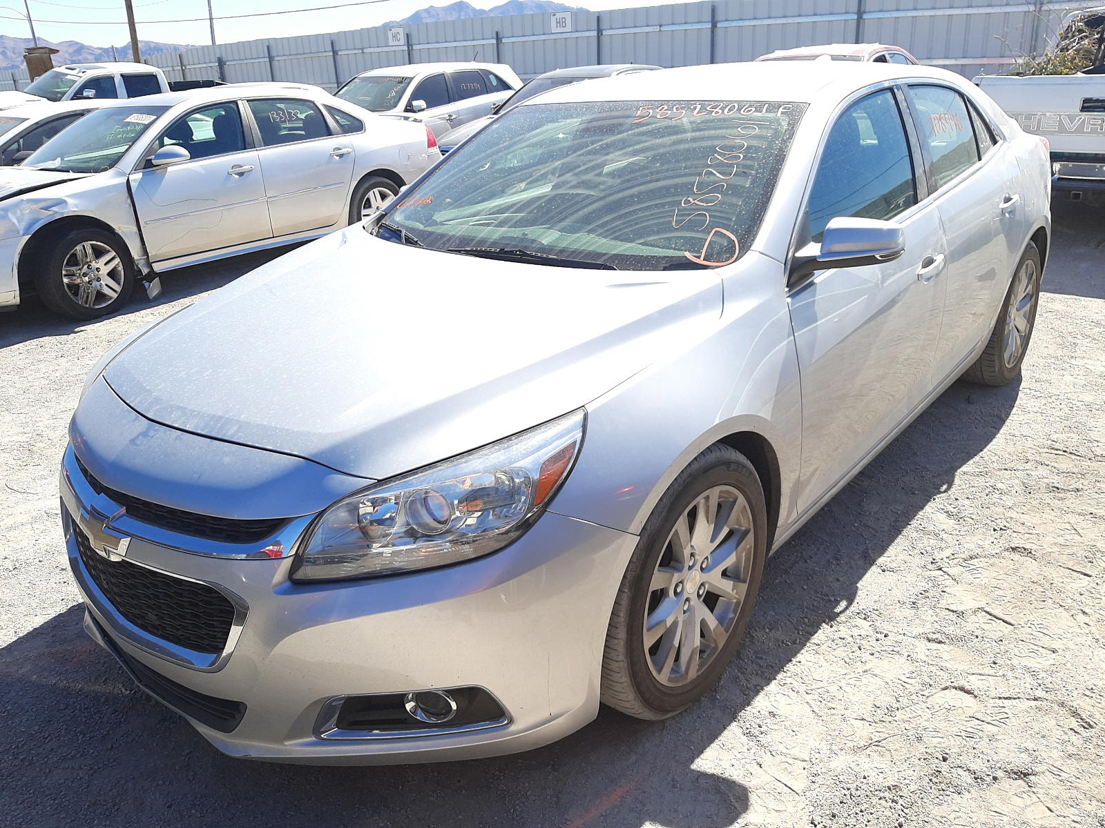 Photo 2 from auction – 2015 CHEVROLET MALIBU 2LT with VIN 1G11D5SL1FF226804