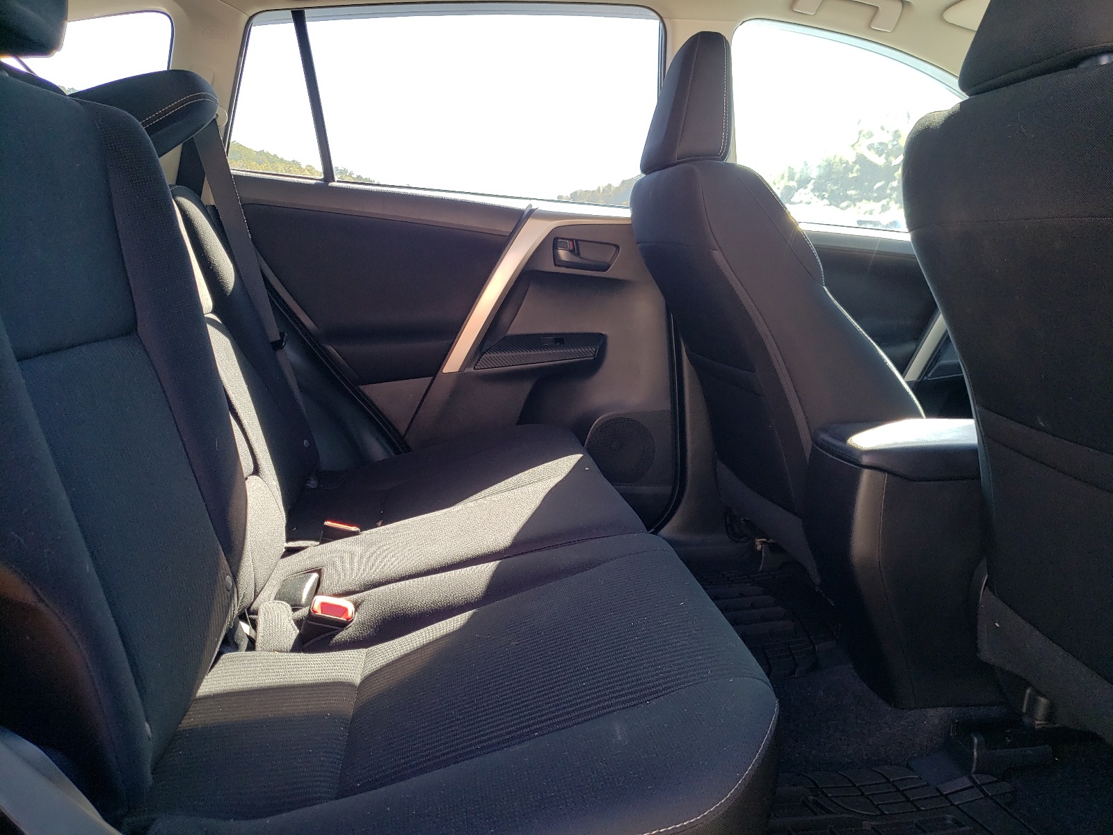 Photo 6 from auction – 2013 TOYOTA RAV4 XLE with VIN 2T3WFREV7DW060912
