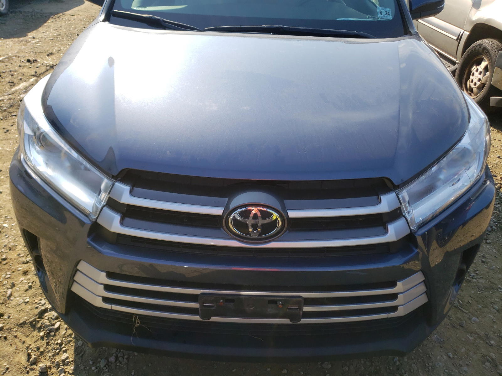Photo 7 from auction – 2019 TOYOTA HIGHLANDER with VIN 5TDBZRFH2KS984784