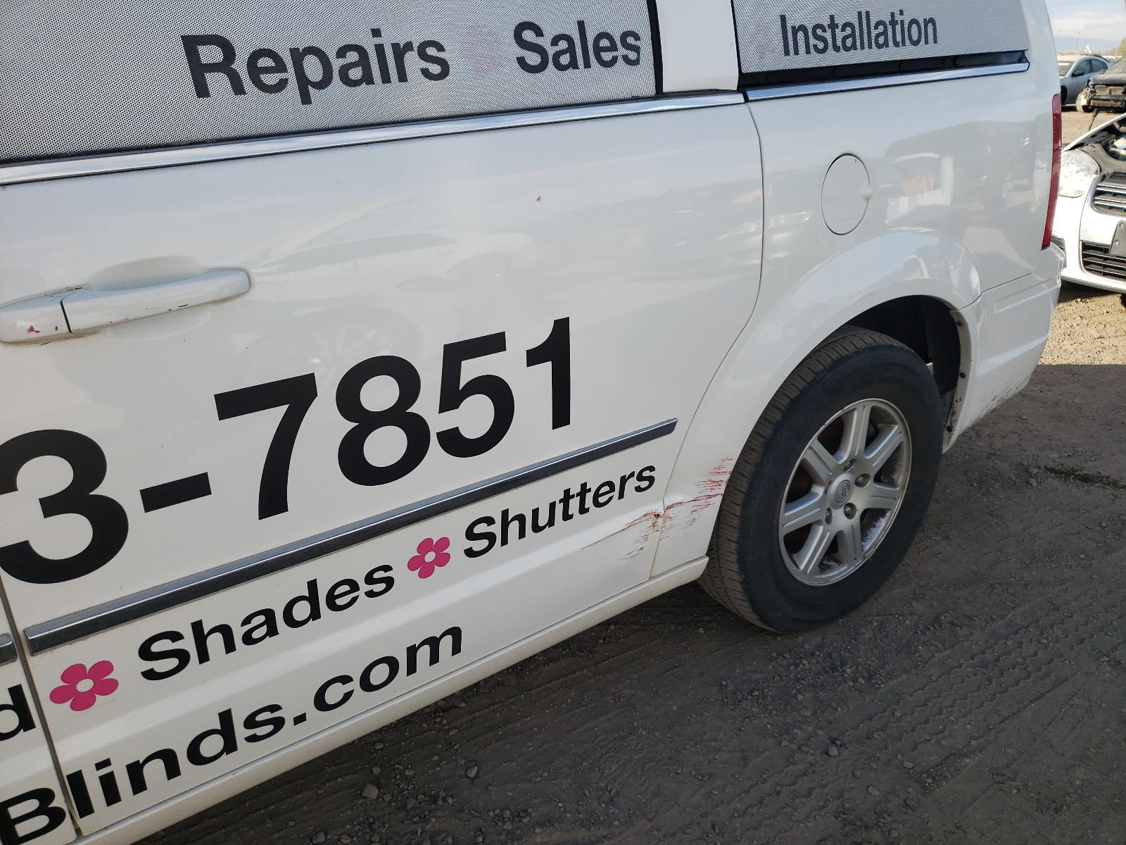 Photo 9 from auction – 2010 CHRYSLER TOWN AND C with VIN 2A4RR5D18AR192914