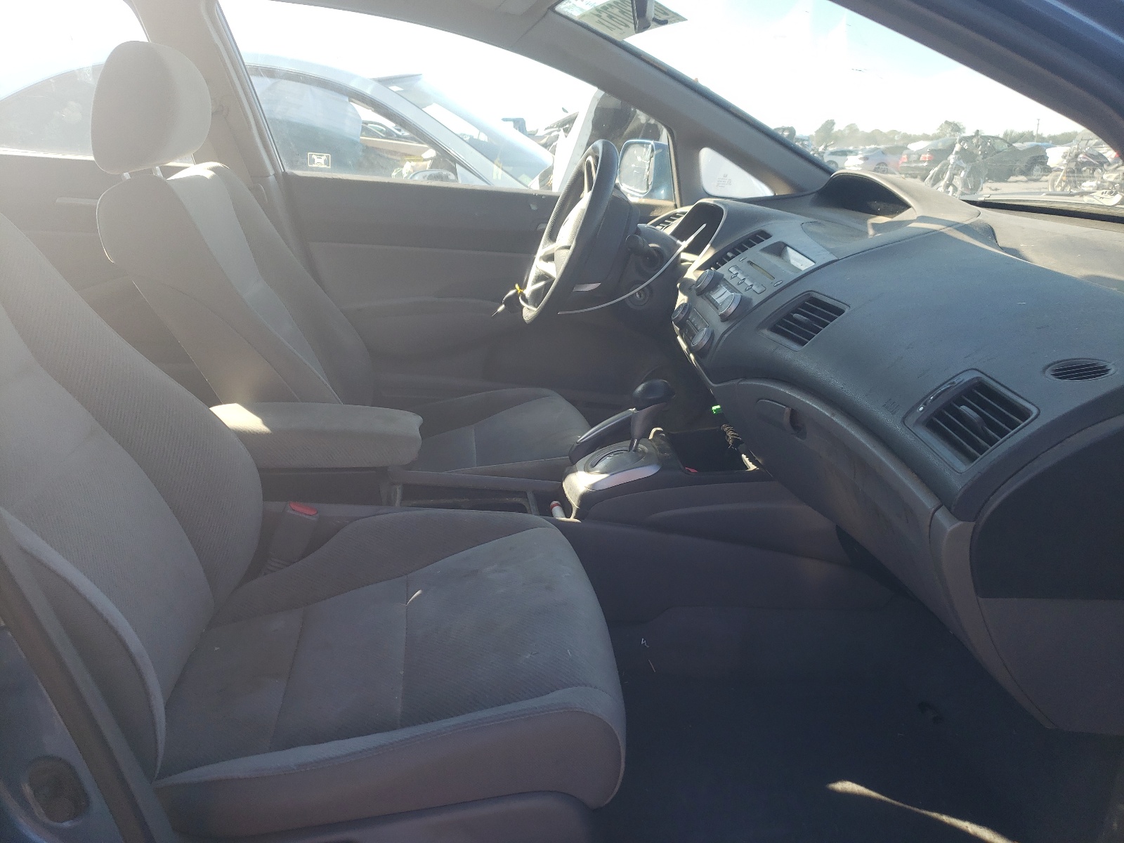 Photo 5 from auction – 2011 HONDA CIVIC LX with VIN 2HGFA1F55BH537222
