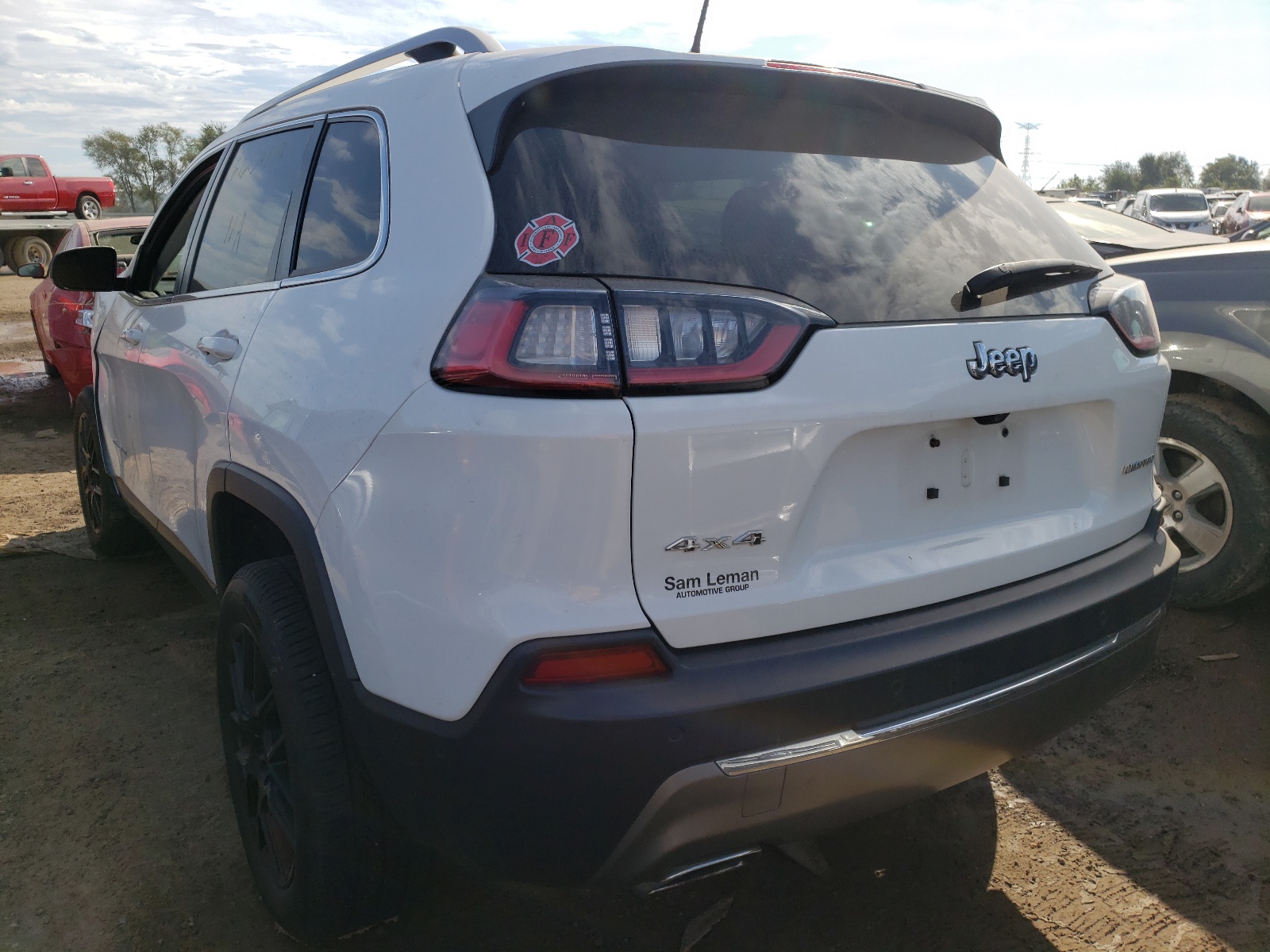 Photo 3 from auction – 2019 JEEP CHEROKEE L with VIN 1C4PJMDN2KD180540