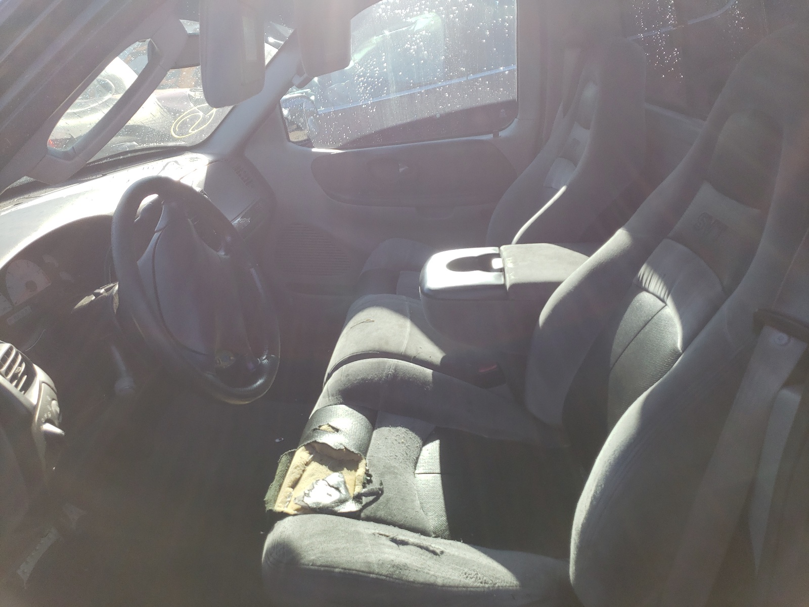Photo 5 from auction – 2003 FORD F150 SVT L with VIN 2FTRF07373CA47089