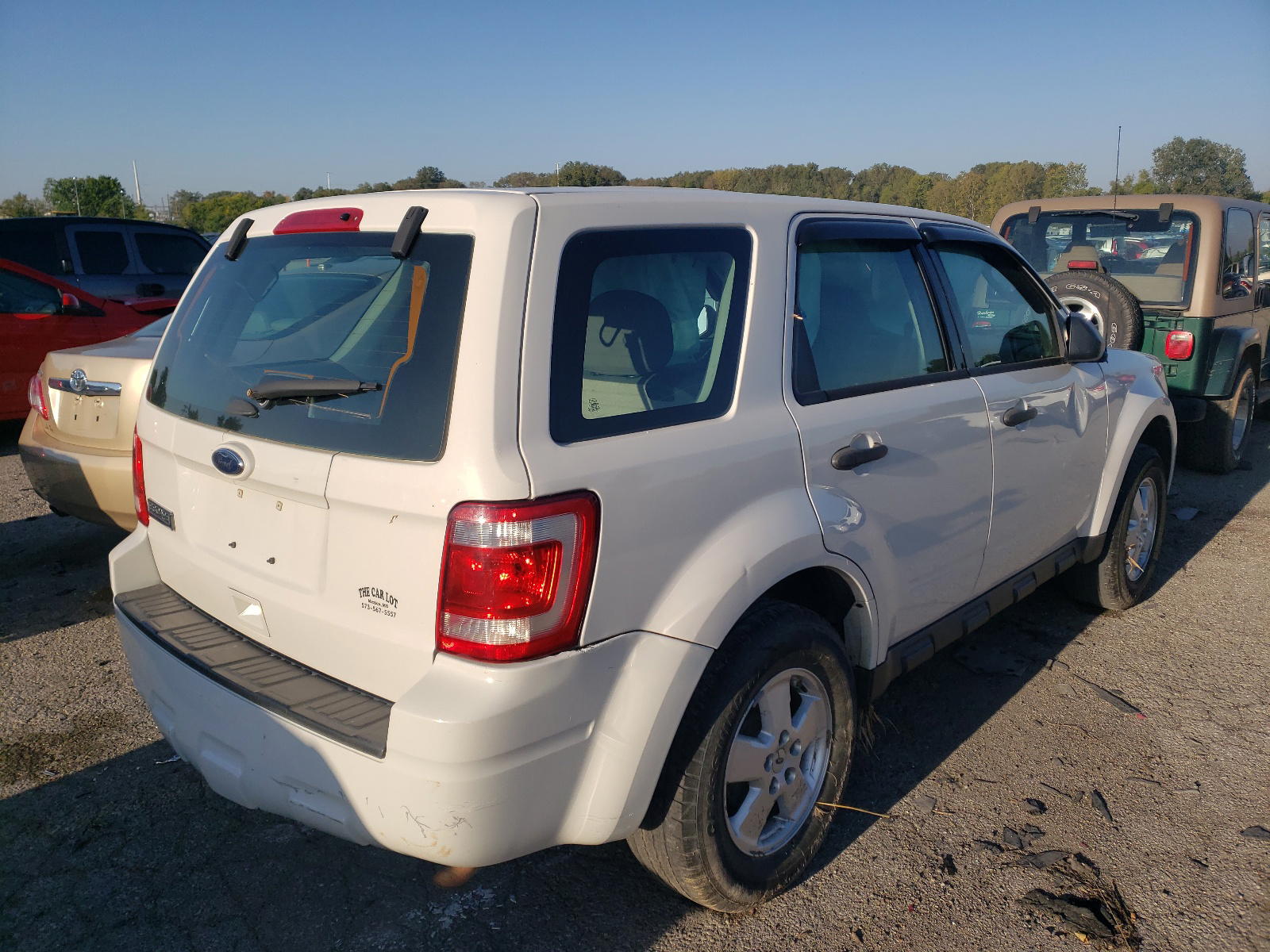 Photo 4 from auction – 2012 FORD ESCAPE XLS with VIN 1FMCU0C71CKA22314