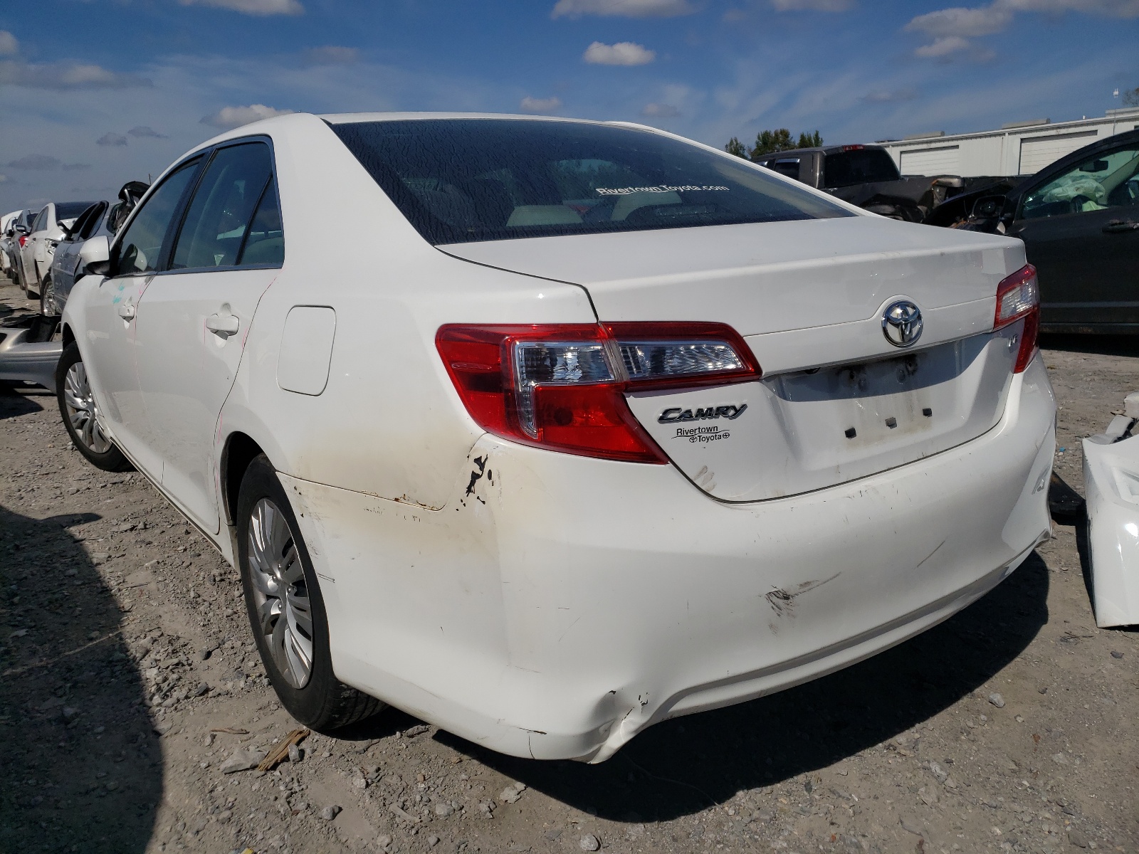 Photo 3 from auction – 2014 TOYOTA CAMRY L with VIN 4T4BF1FK5ER392500