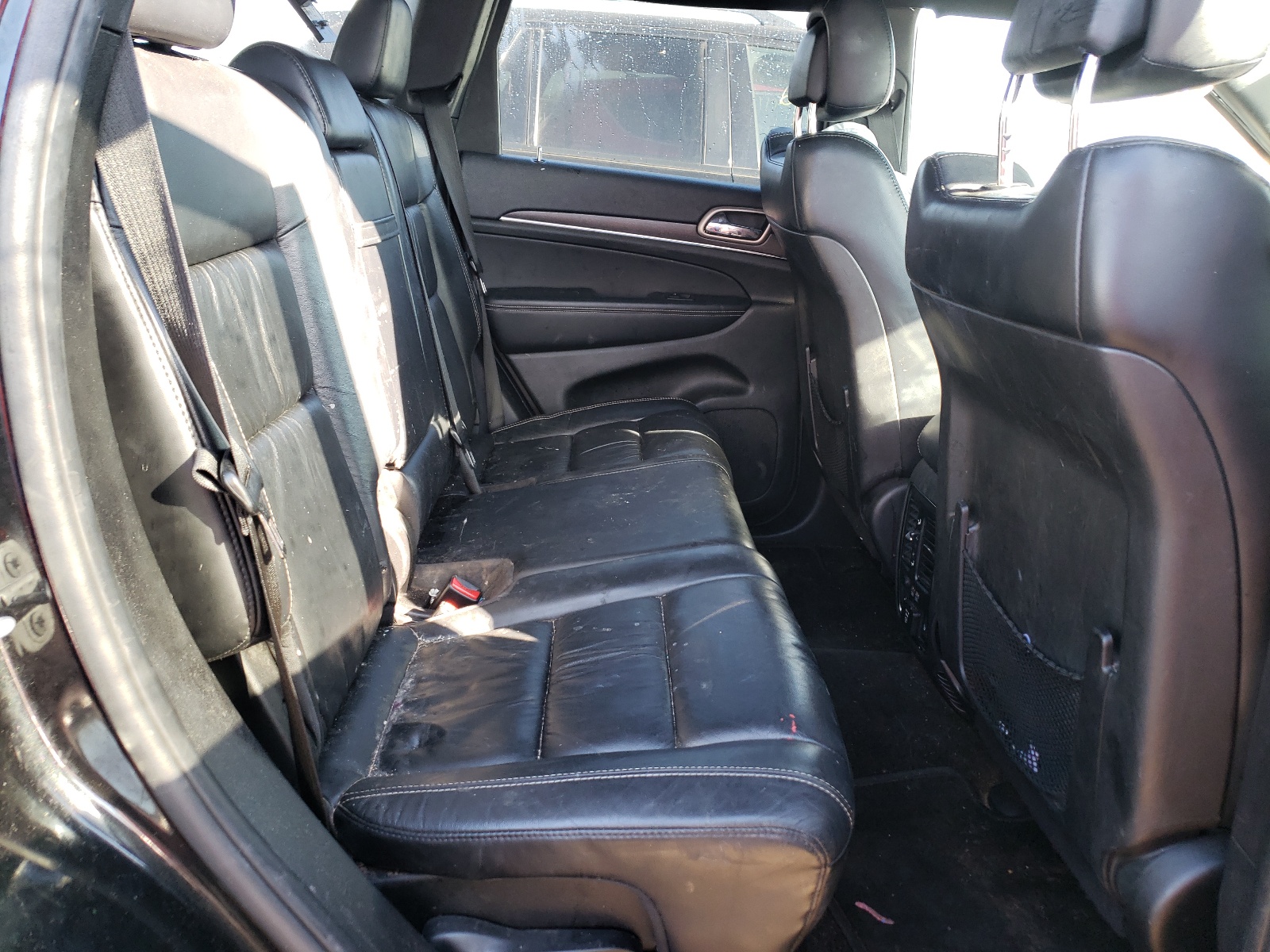 Photo 6 from auction – 2015 JEEP GRAND CHER with VIN 1C4RJFBGXFC733181