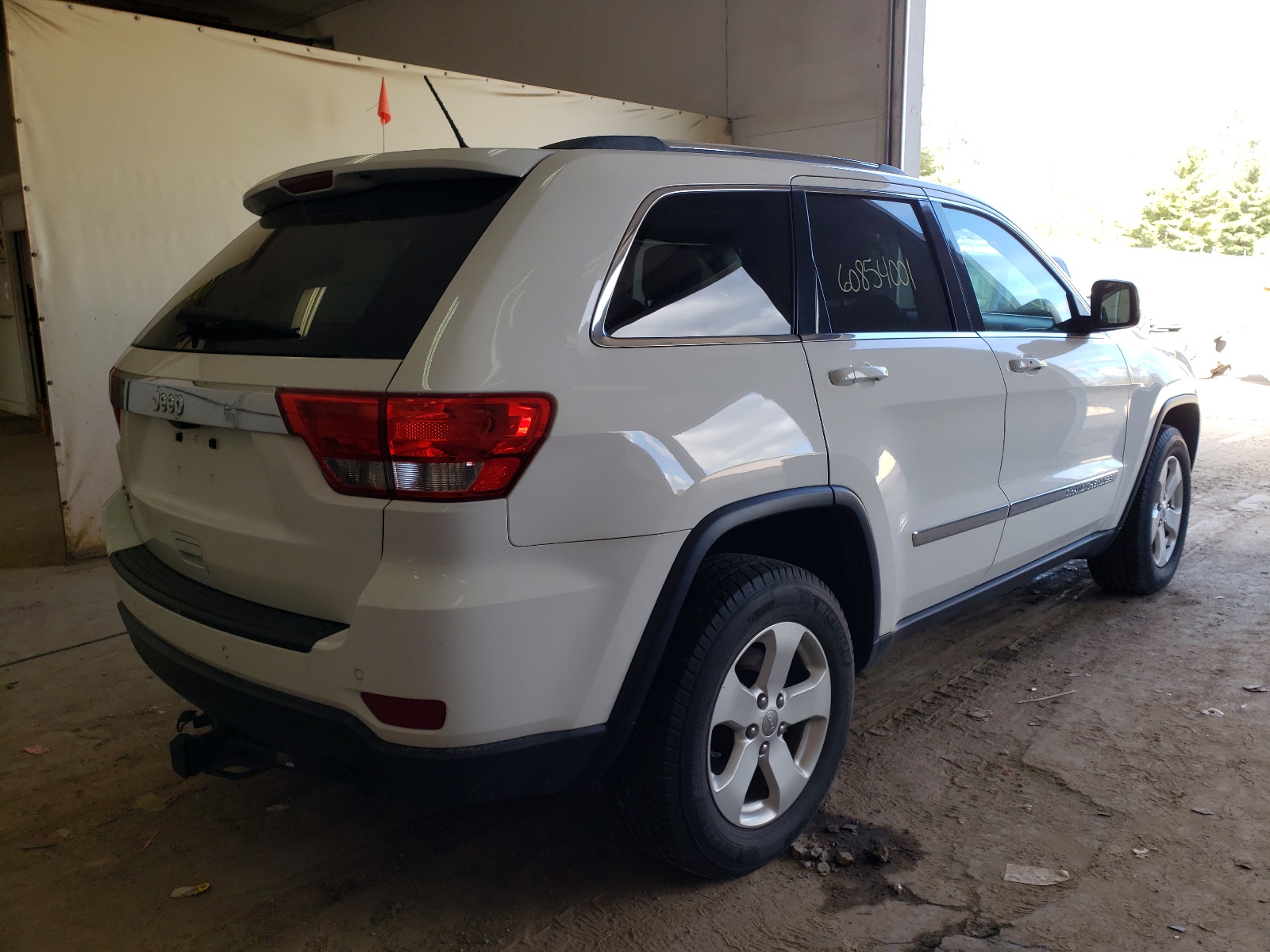 Photo 4 from auction – 2013 JEEP GRAND CHER with VIN 1C4RJFAGXDC513439