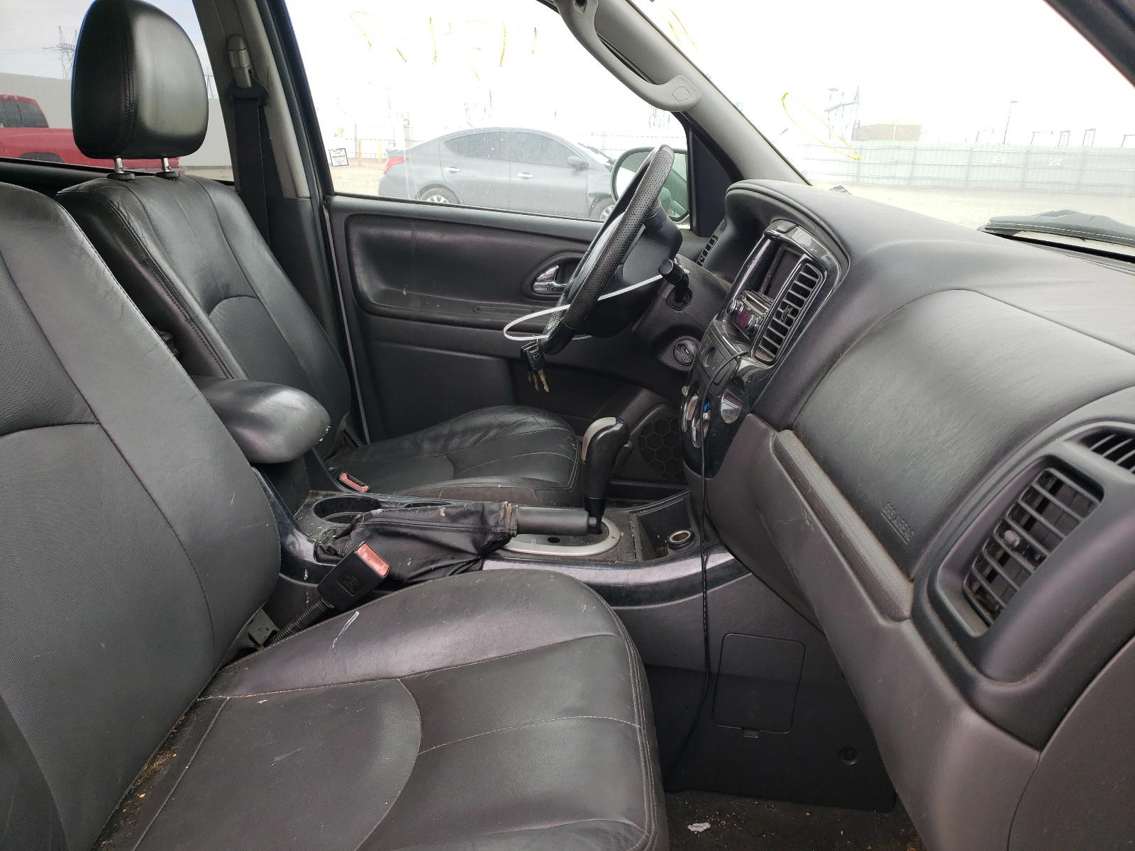 Photo 5 from auction – 2005 MAZDA TRIBUTE I with VIN 4F2YZ02Z65KM33788
