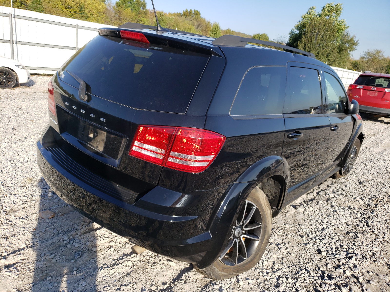 Photo 4 from auction – 2018 DODGE JOURNEY SE with VIN 3C4PDCAB8JT219085