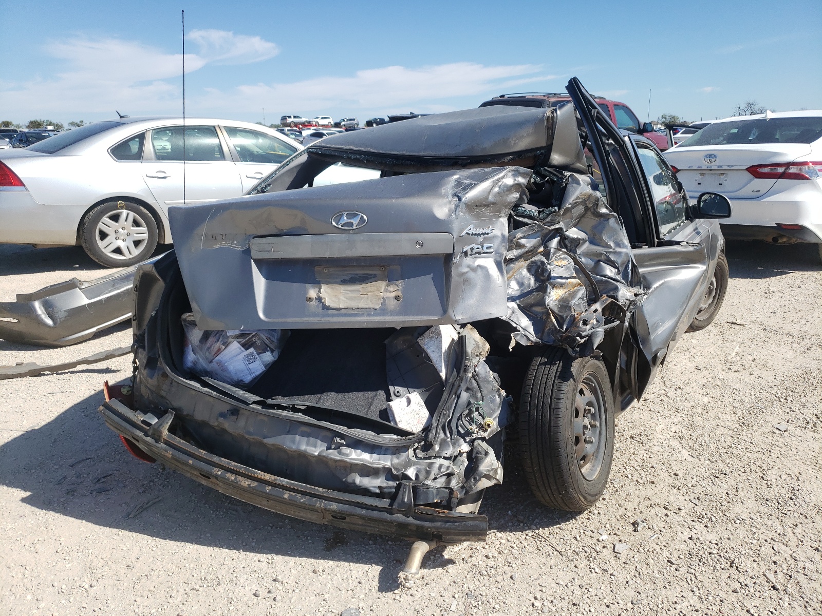 Photo 9 from auction – 2003 HYUNDAI ACCENT GL with VIN KMHCG45C93U446272