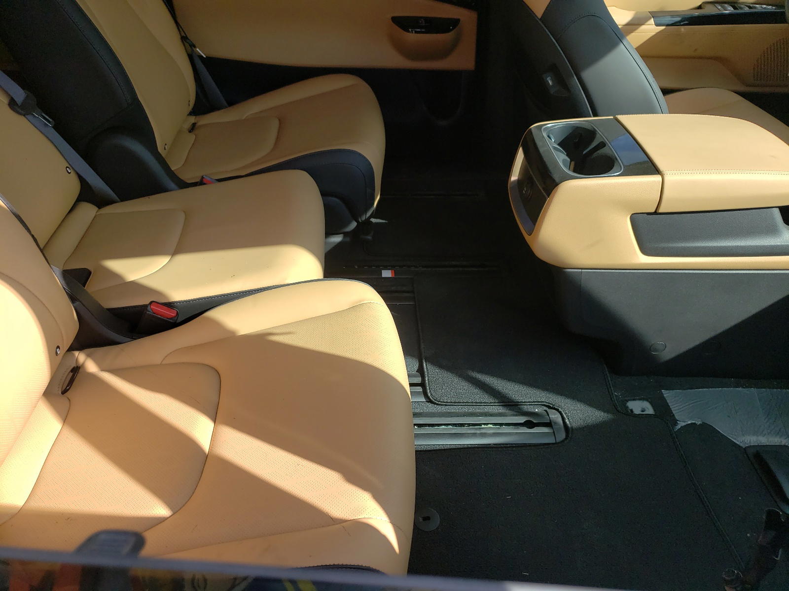 Photo 6 from auction – 2022 KIA CARNIVAL E with VIN KNDNC5H37N6079616