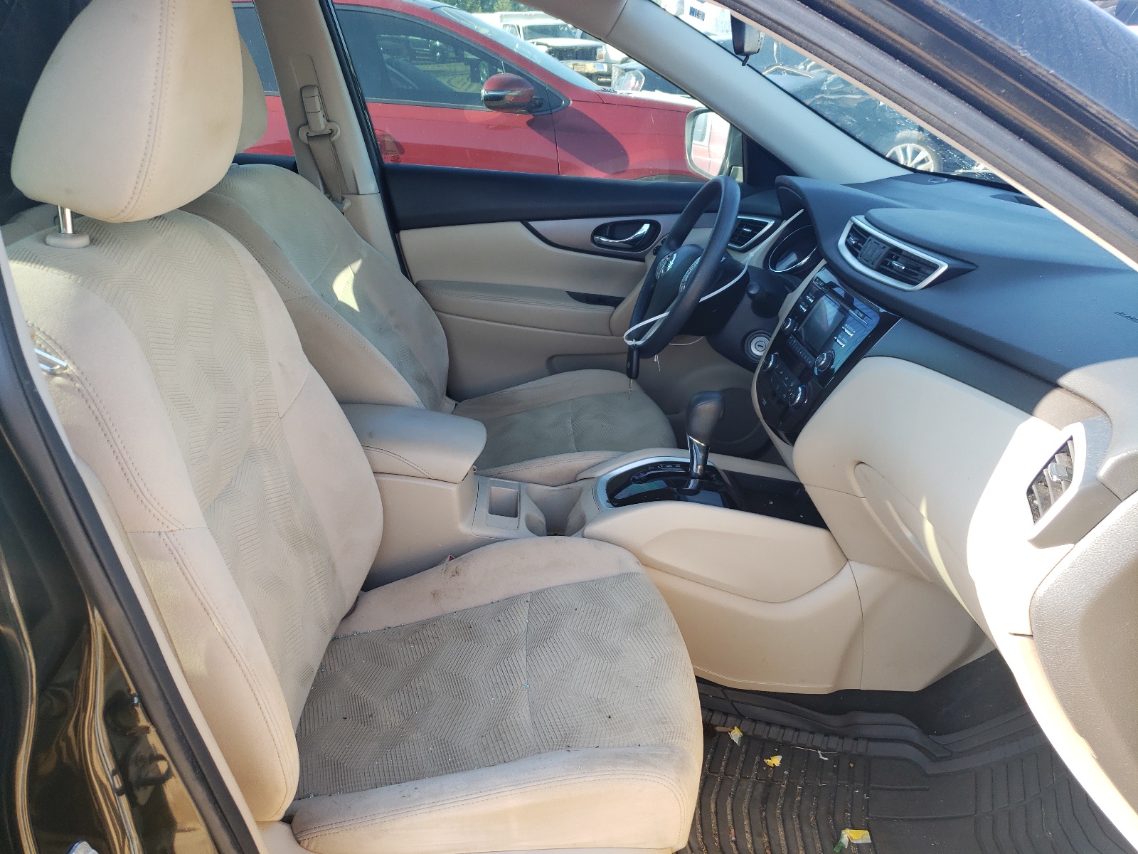 Photo 5 from auction – 2016 NISSAN ROGUE S with VIN 5N1AT2MT3GC800257