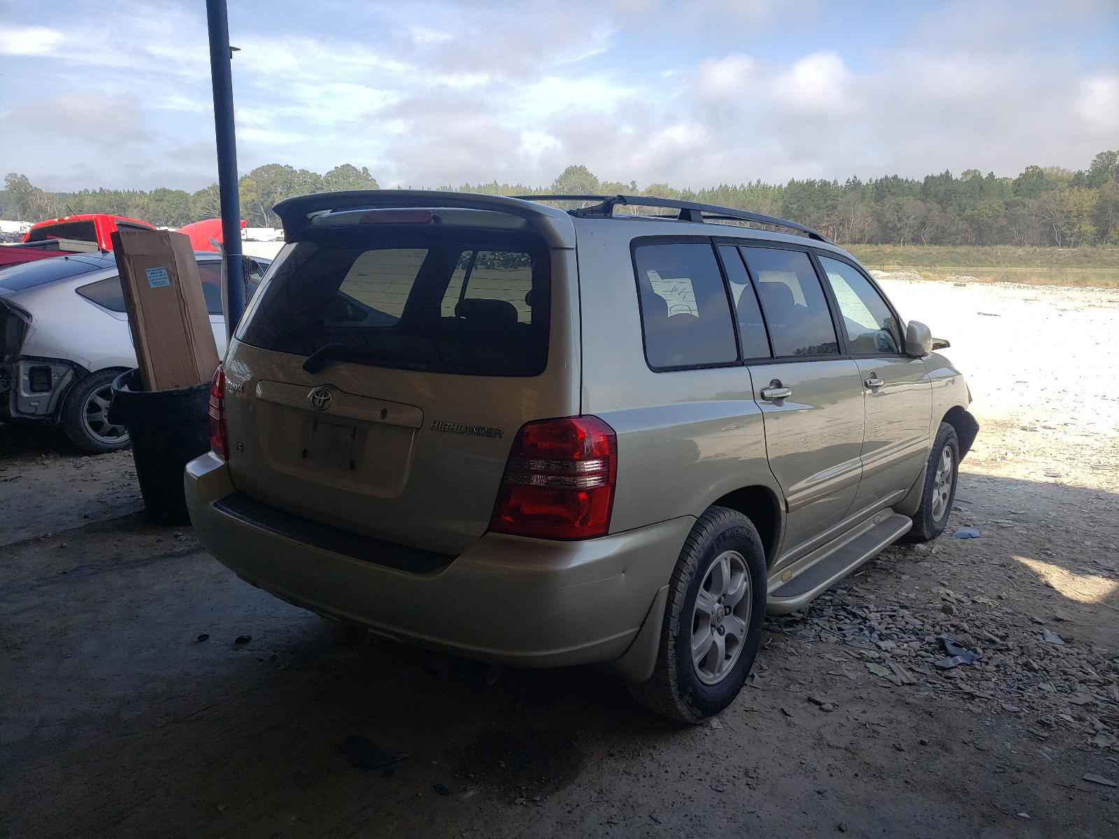 Photo 4 from auction – 2003 TOYOTA HIGHLANDER with VIN JTEGF21A130104979