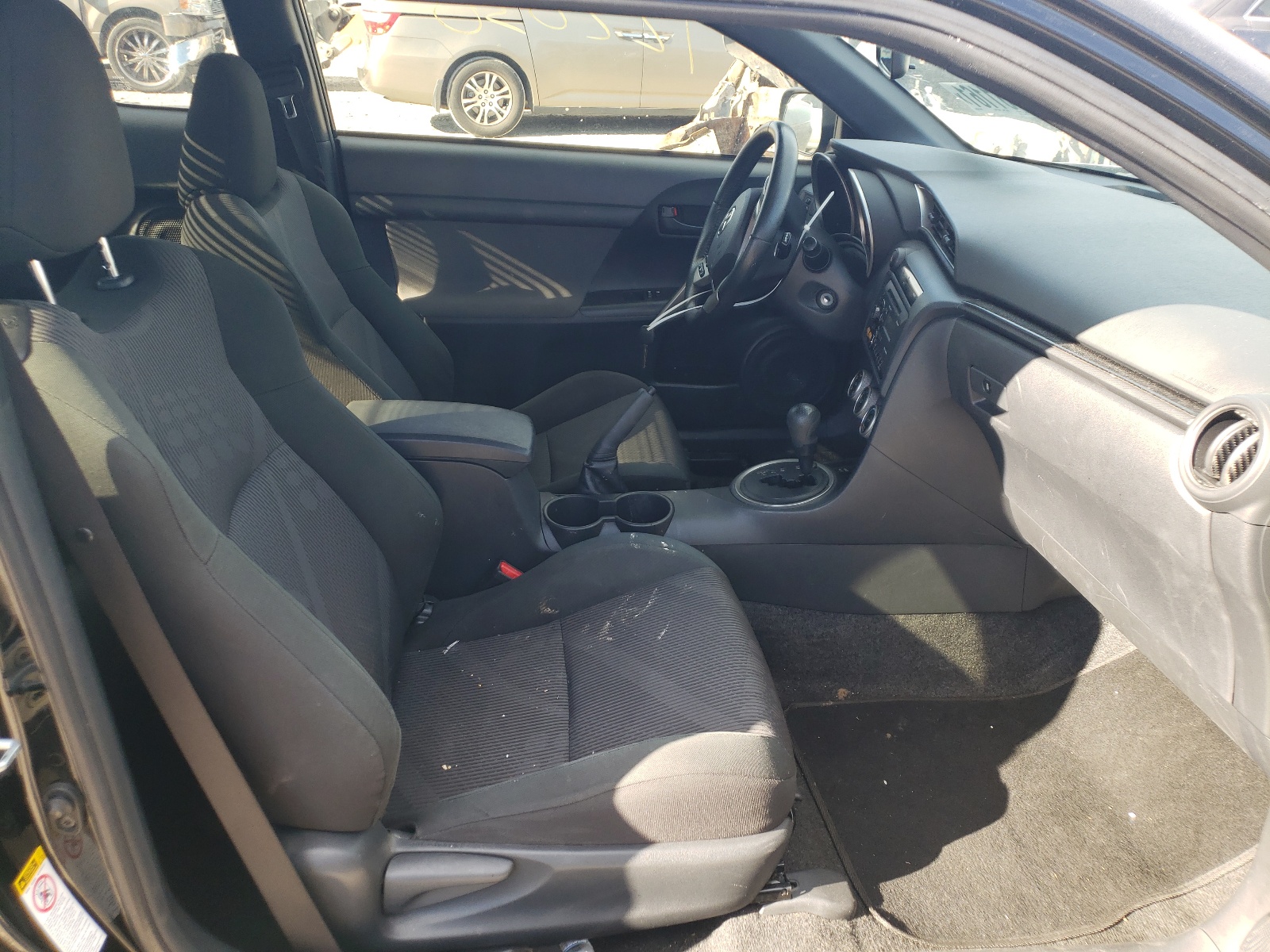 Photo 5 from auction – 2013 TOYOTA SCION TC with VIN JTKJF5C77D3055566