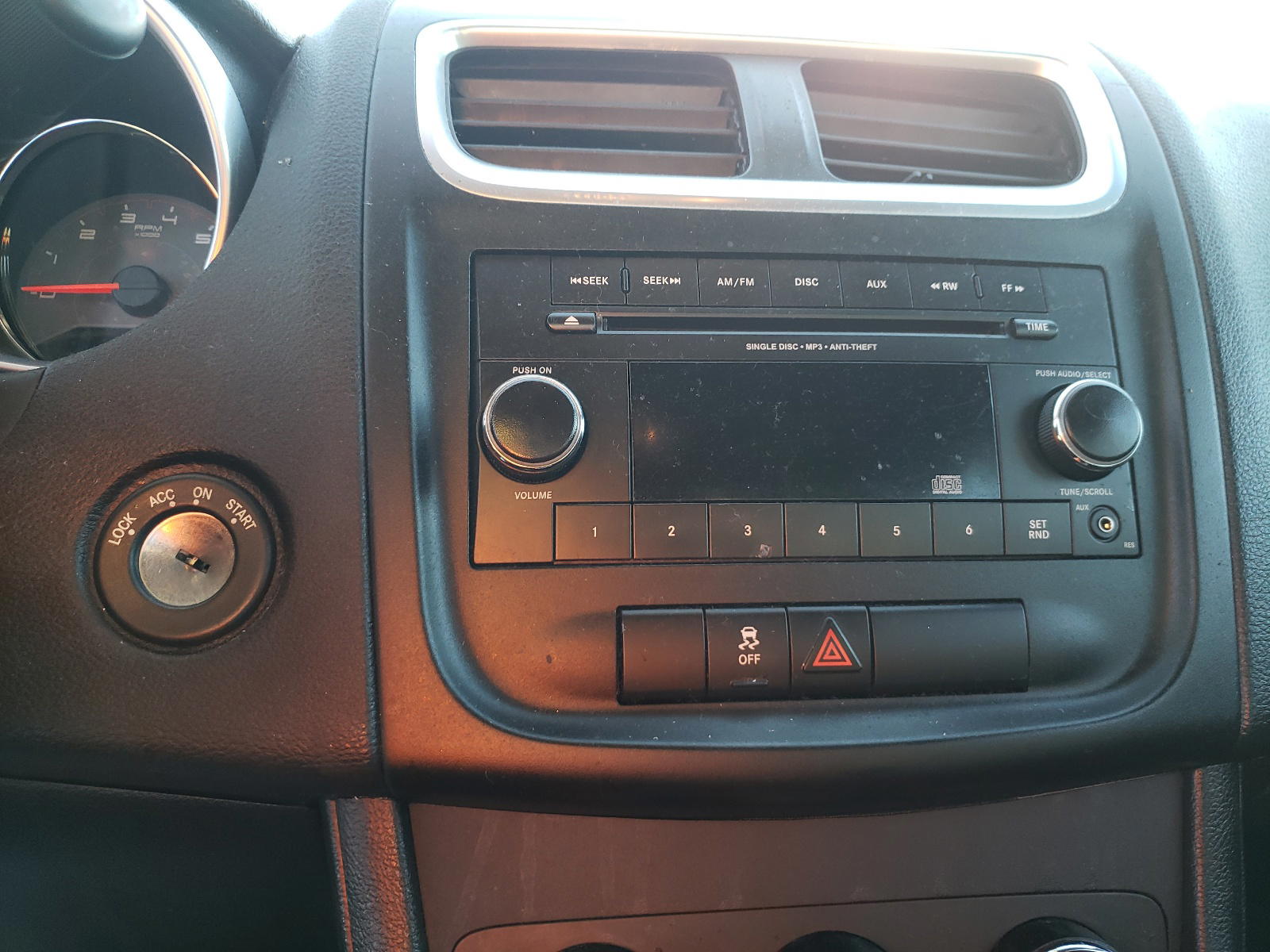 Photo 9 from auction – 2014 DODGE AVENGER SE with VIN 1C3CDZAB2EN232460