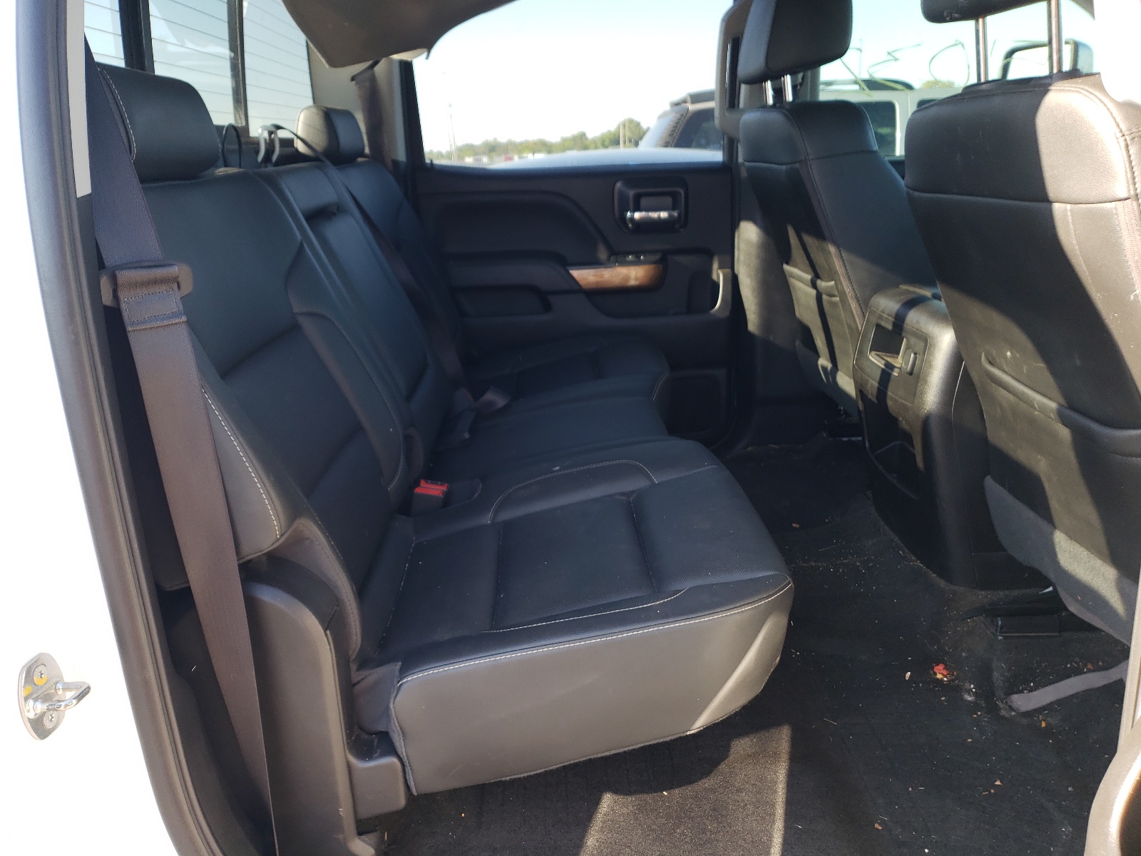 Photo 6 from auction – 2018 CHEVROLET SILVERADO with VIN 1GC1KWEY7JF246297