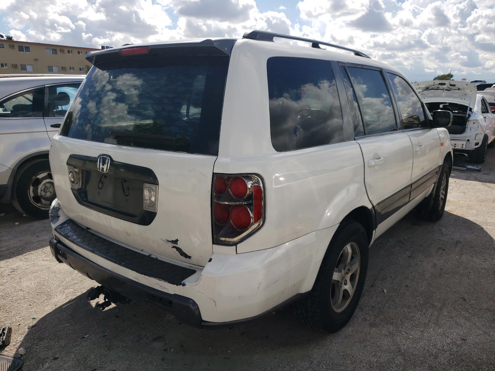 Photo 4 from auction – 2006 HONDA PILOT EX with VIN 5FNYF28596B035014