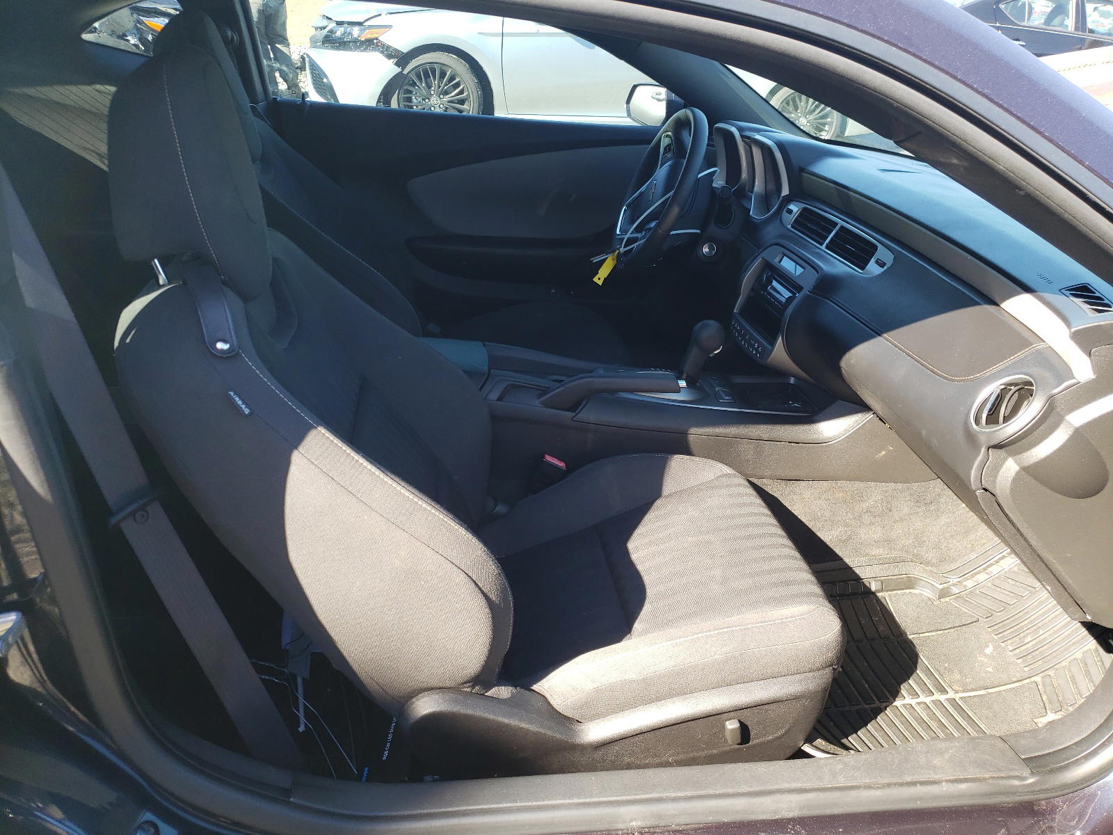 Photo 5 from auction – 2014 CHEVROLET CAMARO LS with VIN 2G1FA1E30E9163138