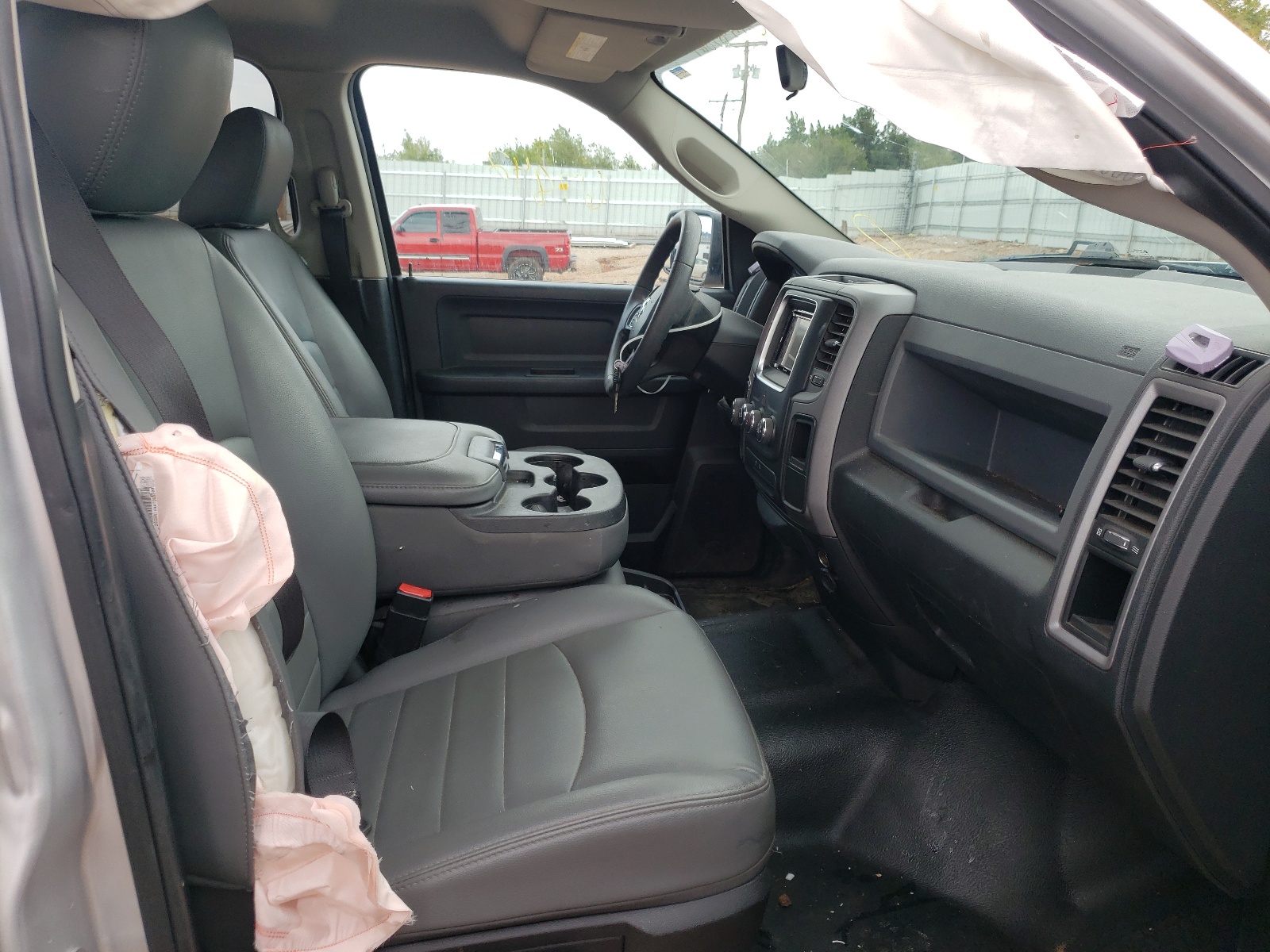 Photo 5 from auction – 2017 RAM 1500 ST with VIN 1C6RR6KG1HS556383