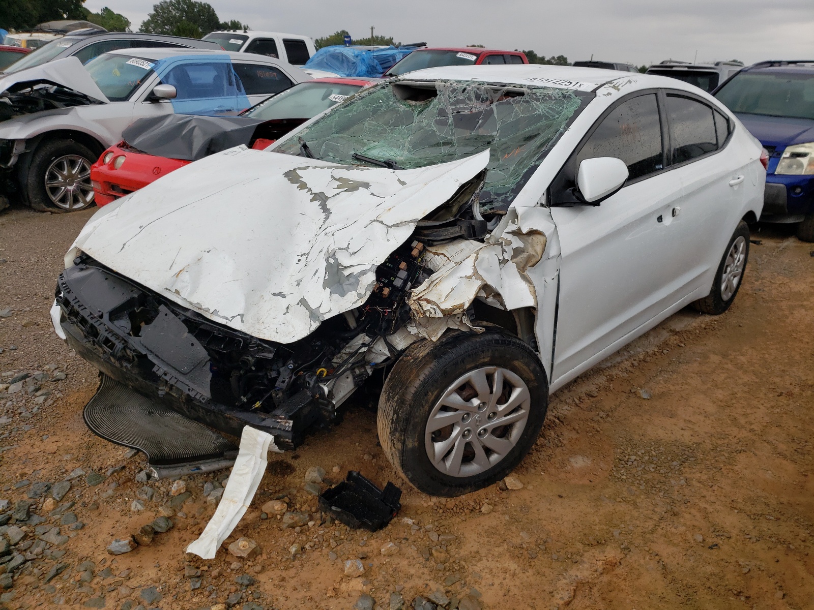 Photo 2 from auction – 2017 HYUNDAI ELANTRA SE with VIN 5NPD74LF7HH101233