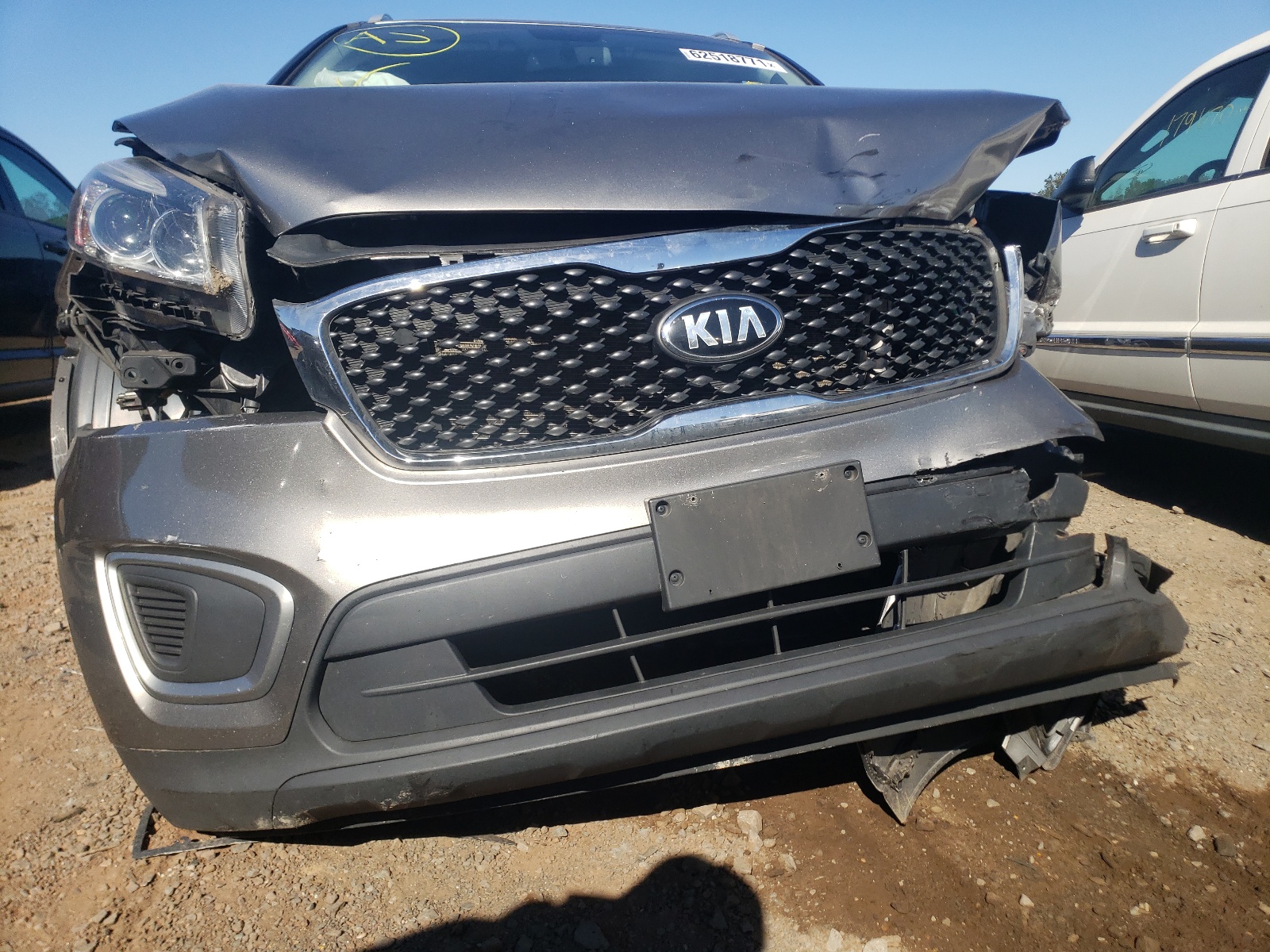 Photo 9 from auction – 2016 KIA SORENTO LX with VIN 5XYPG4A39GG117364