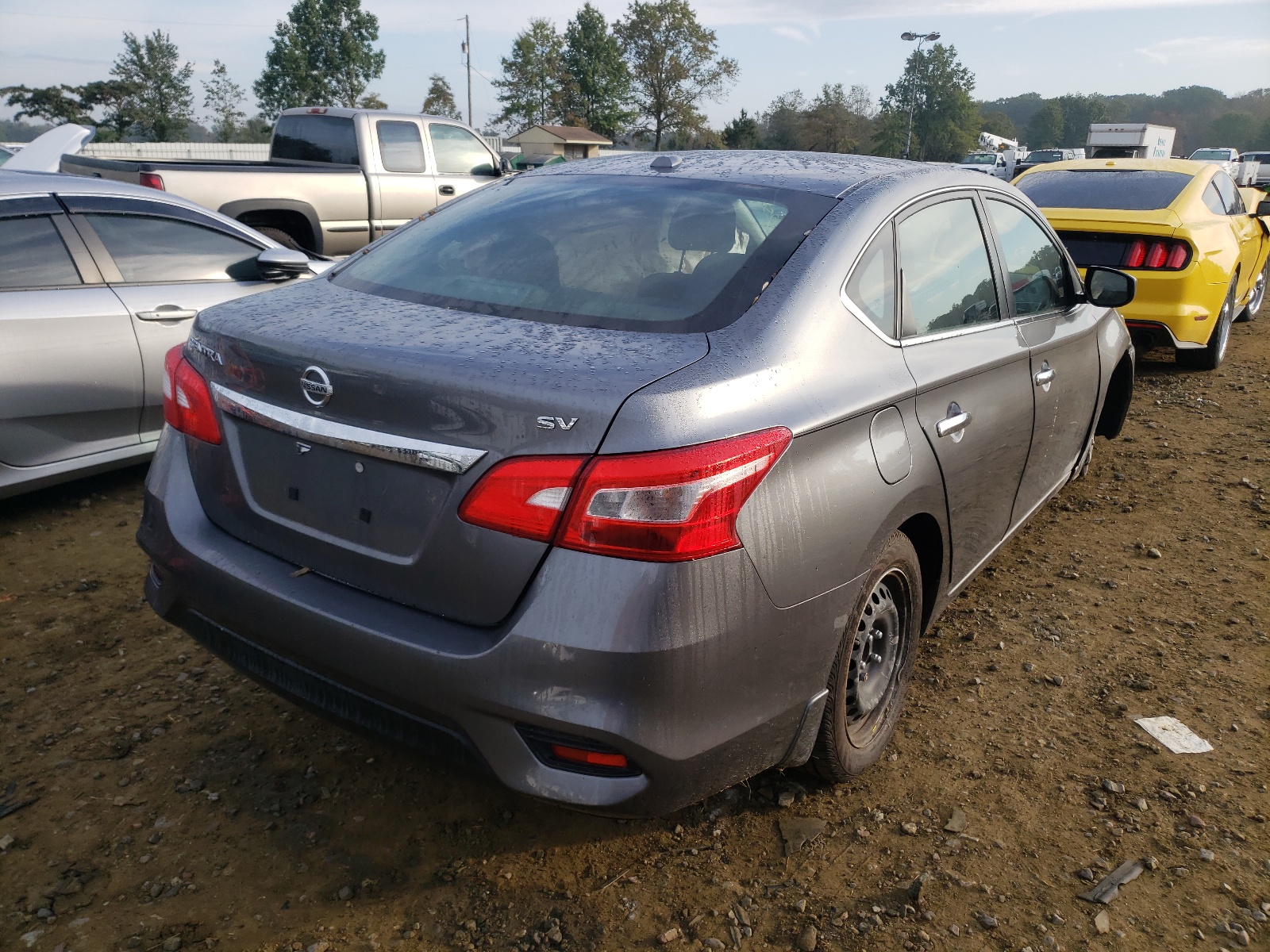 Photo 4 from auction – 2017 NISSAN SENTRA S with VIN 3N1AB7AP8HL677124