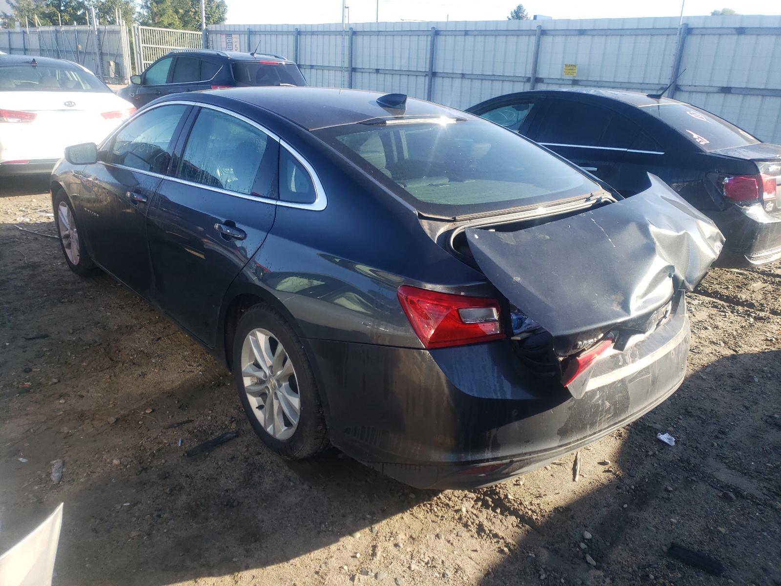 Photo 3 from auction – 2017 CHEVROLET MALIBU LT with VIN 1G1ZE5ST5HF198492