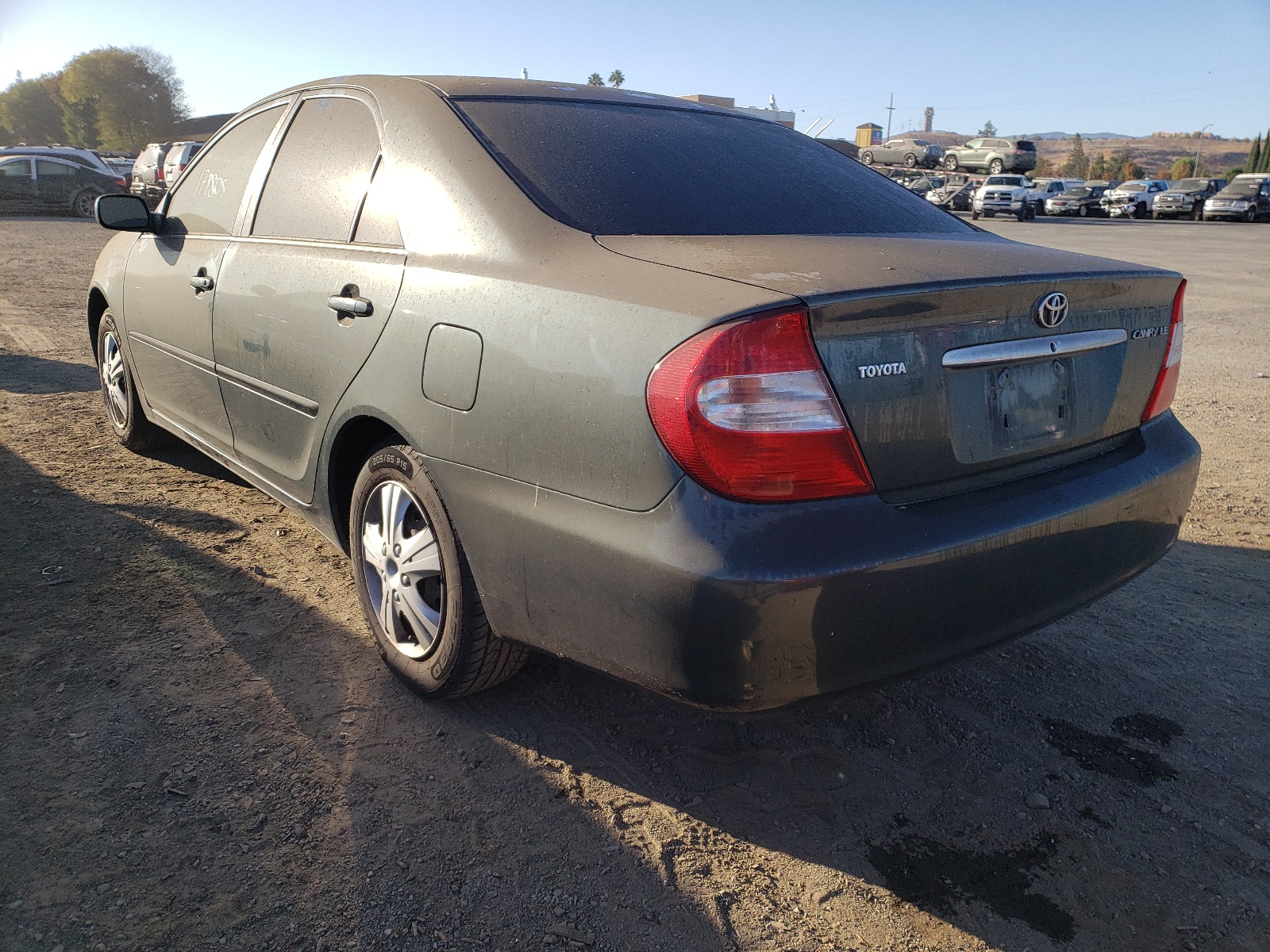 Photo 3 from auction – 2003 TOYOTA CAMRY LE with VIN JTDBE32K730168149