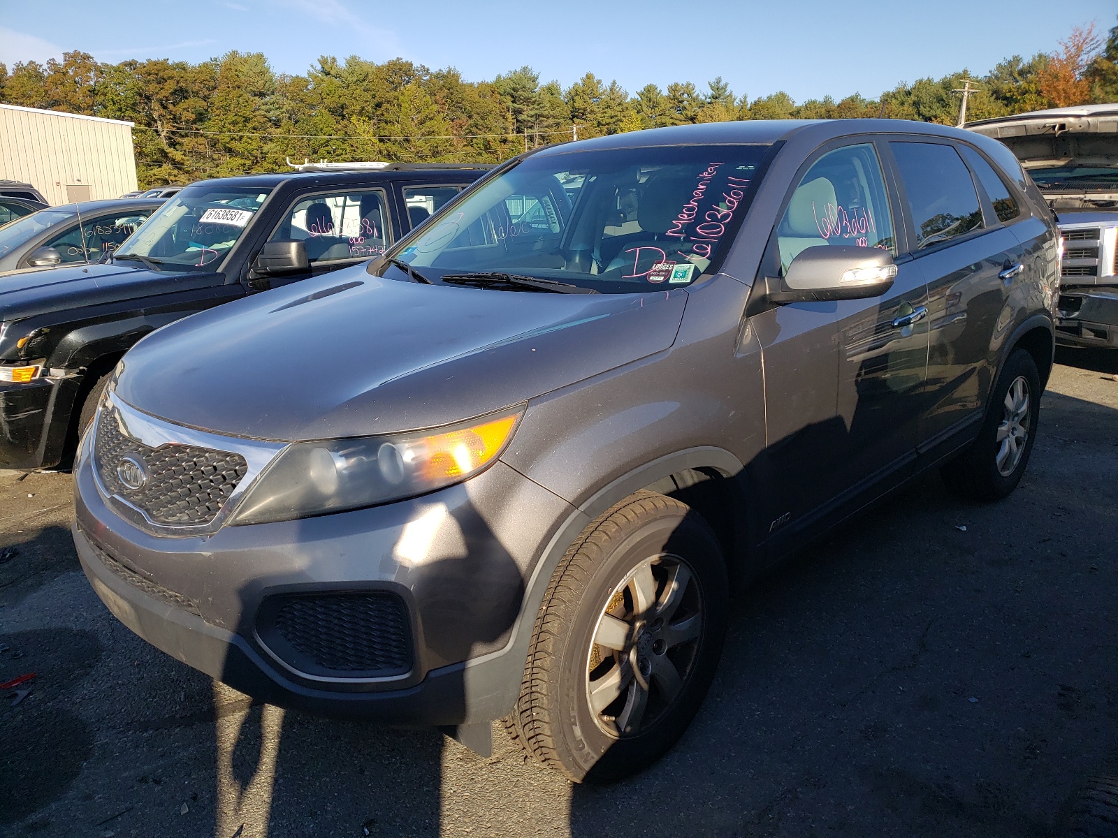 Photo 2 from auction – 2011 KIA SORENTO BA with VIN 5XYKTCA12BG018828