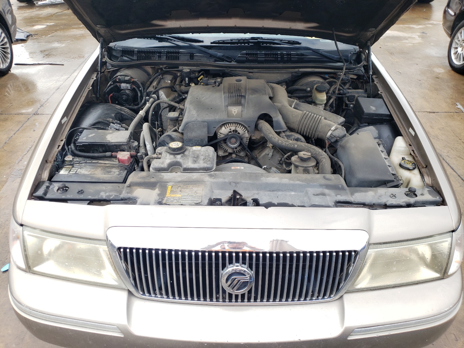 Photo 7 from auction – 2003 MERCURY GRAND MARQ with VIN 2MEFM74W63X618062