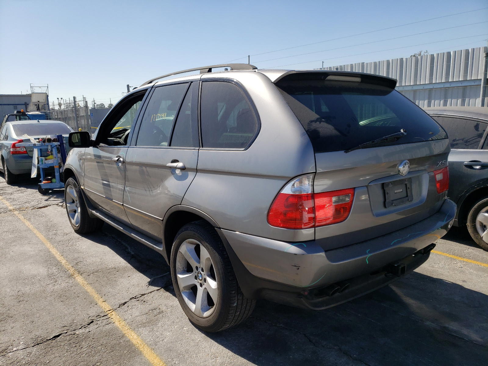 Photo 3 from auction – 2006 BMW X5 with VIN 5UXFB53546LV26128