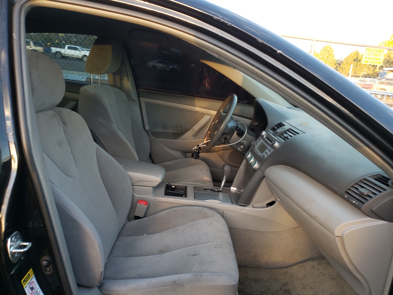 Photo 5 from auction – 2009 TOYOTA CAMRY BASE with VIN 4T4BE46K79R090085