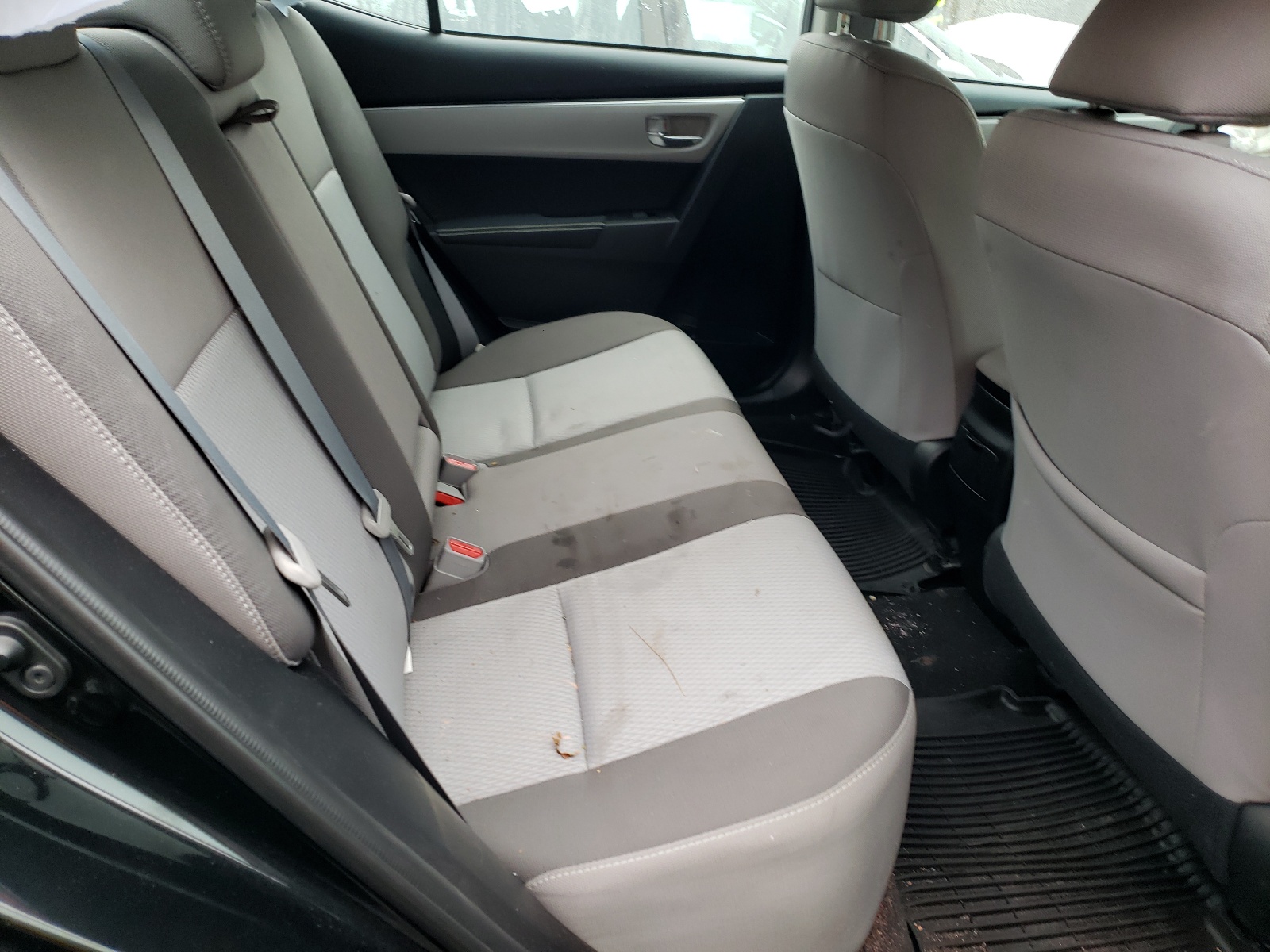 Photo 6 from auction – 2017 TOYOTA COROLLA L with VIN 2T1BURHE0HC958266