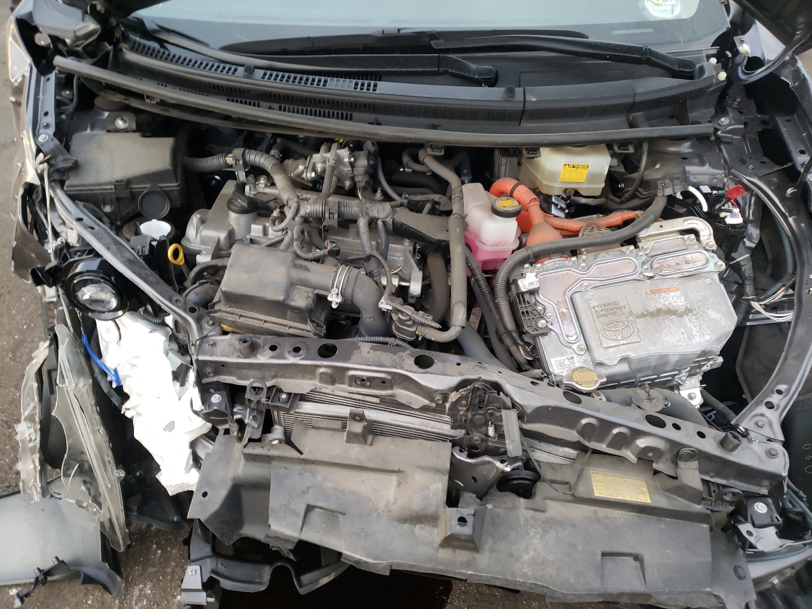 Photo 7 from auction – 2015 TOYOTA PRIUS C with VIN JTDKDTB37F1579660