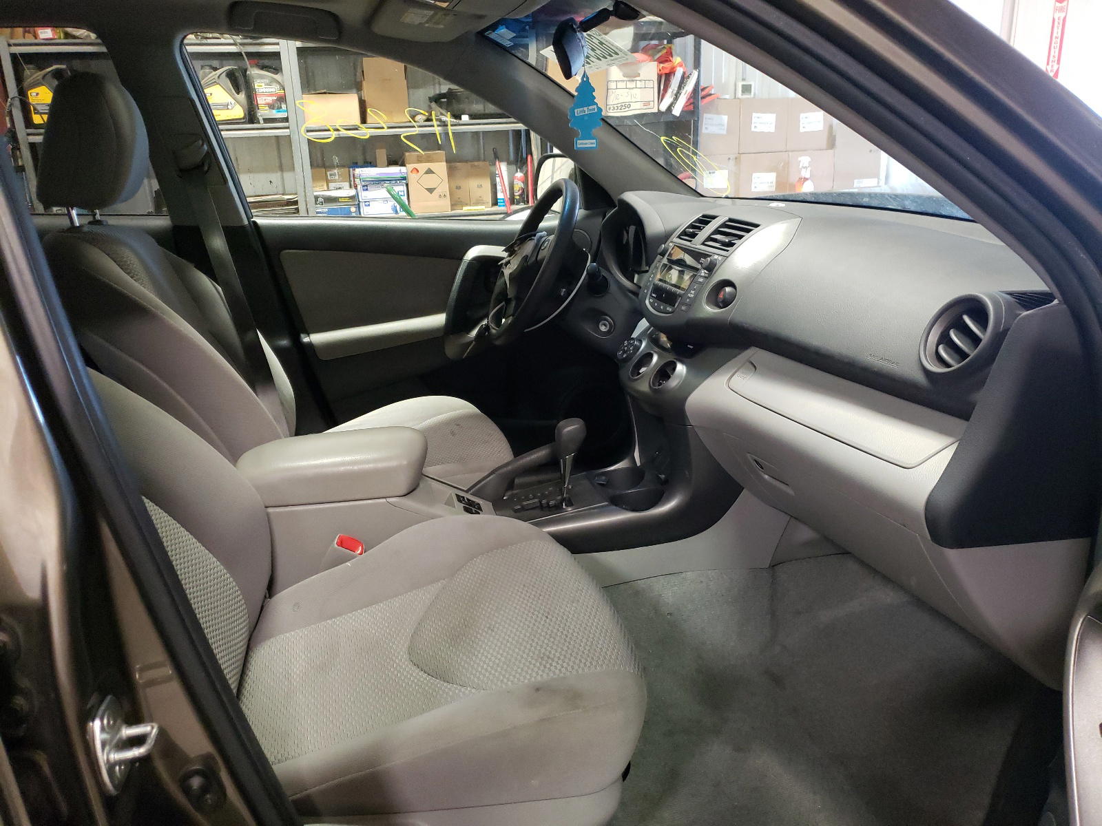 Photo 5 from auction – 2011 TOYOTA RAV4 with VIN 2T3BF4DV6BW088538