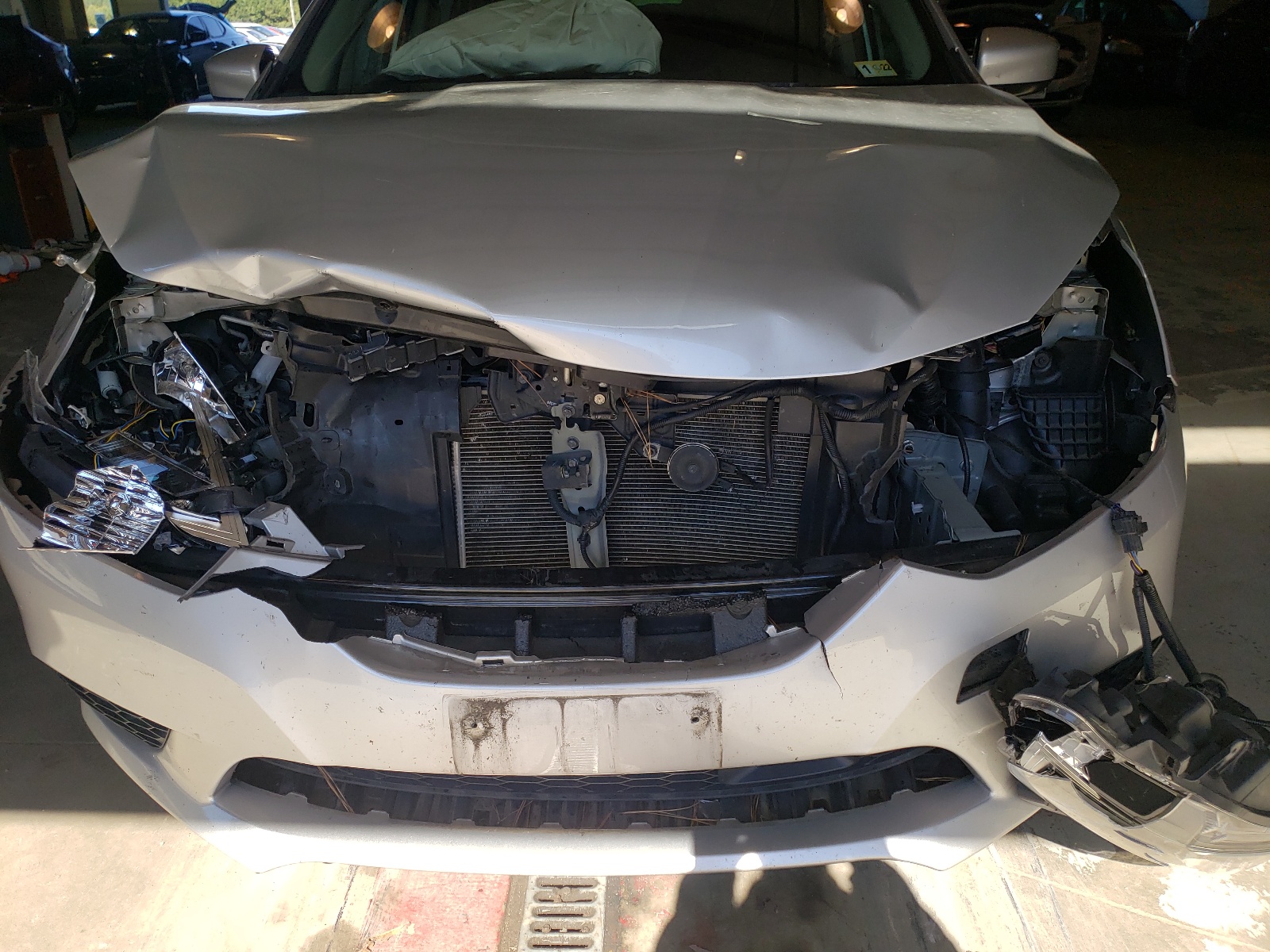 Photo 9 from auction – 2019 NISSAN SENTRA S with VIN 3N1AB7AP2KY250189