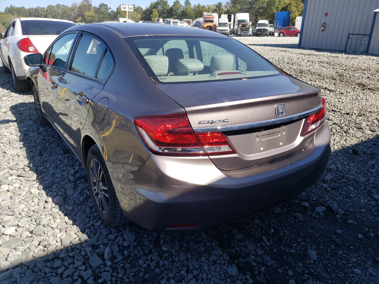 Photo 3 from auction – 2014 HONDA CIVIC LX with VIN 19XFB2F58EE241712