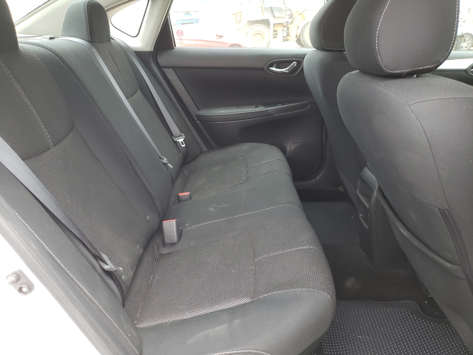 Photo 6 from auction – 2018 NISSAN SENTRA S with VIN 3N1AB7AP1JY228781