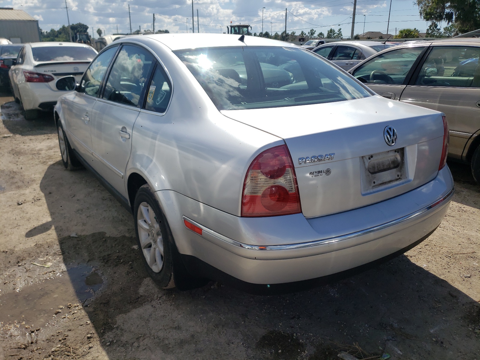 Фото 3 с аукциона – 2004 VOLKSWAGEN PASSAT с VIN WVWPD63B34E220406