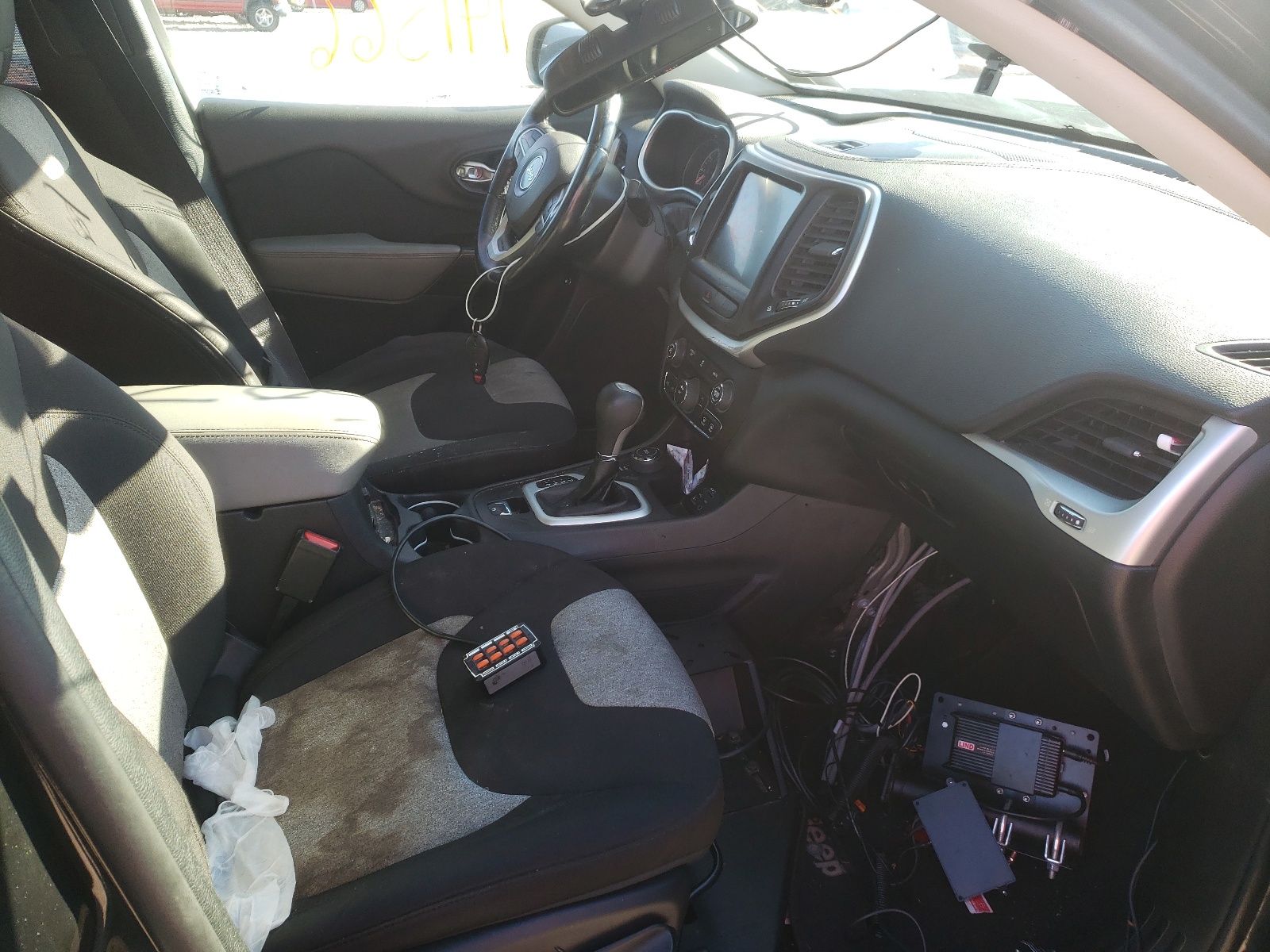Photo 5 from auction – 2014 JEEP CHEROKEE L with VIN 1C4PJMCB3EW193118